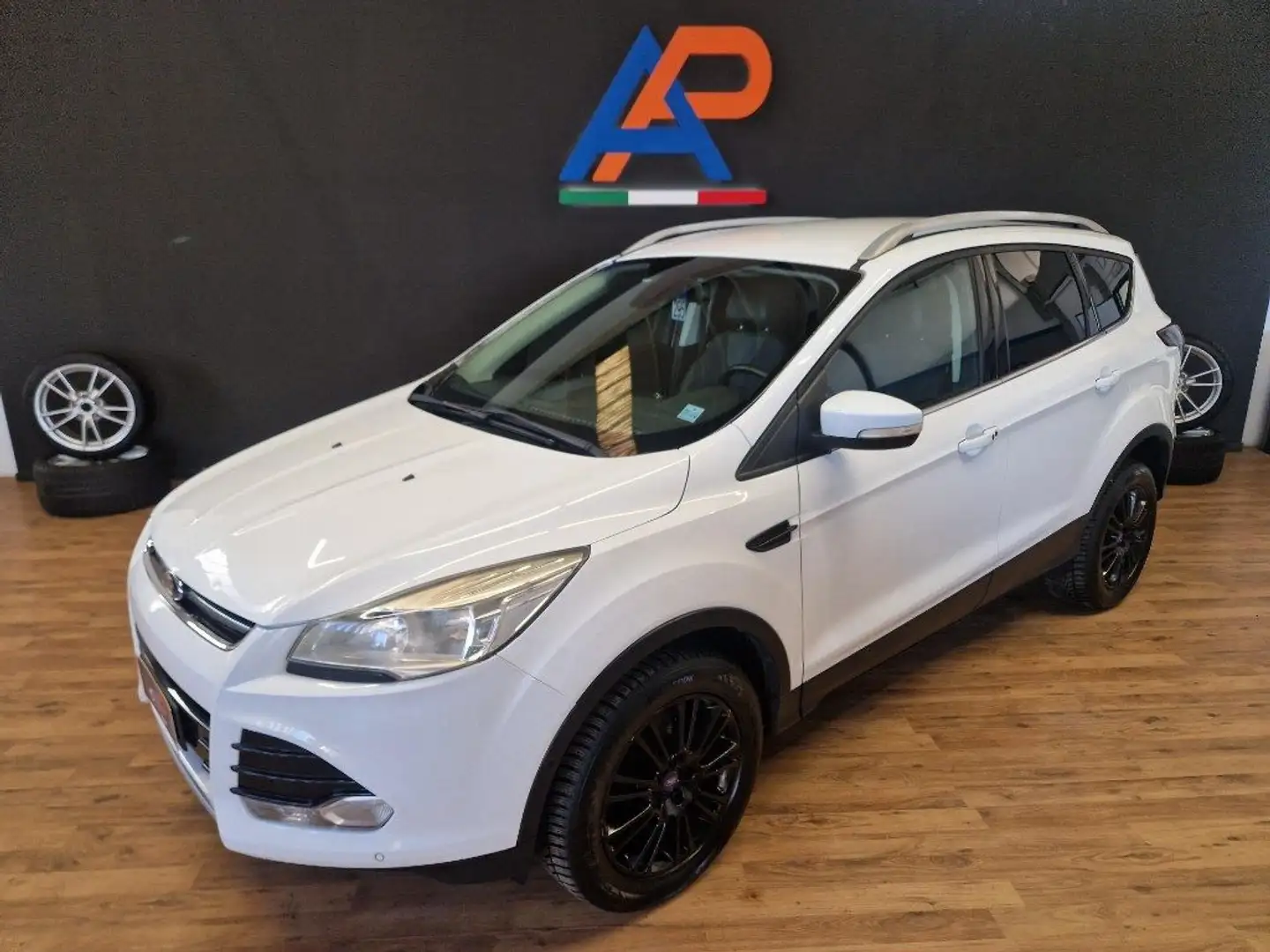 Ford Kuga 2.0 TDCI 140 CV 4WD Business Bianco - 2