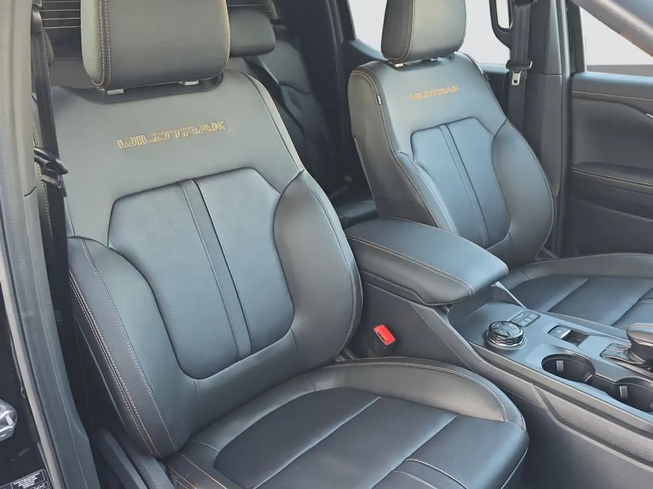 Ford Ranger Wildtrak 3.0D V6 Doppelkabine AT Hardtop 12