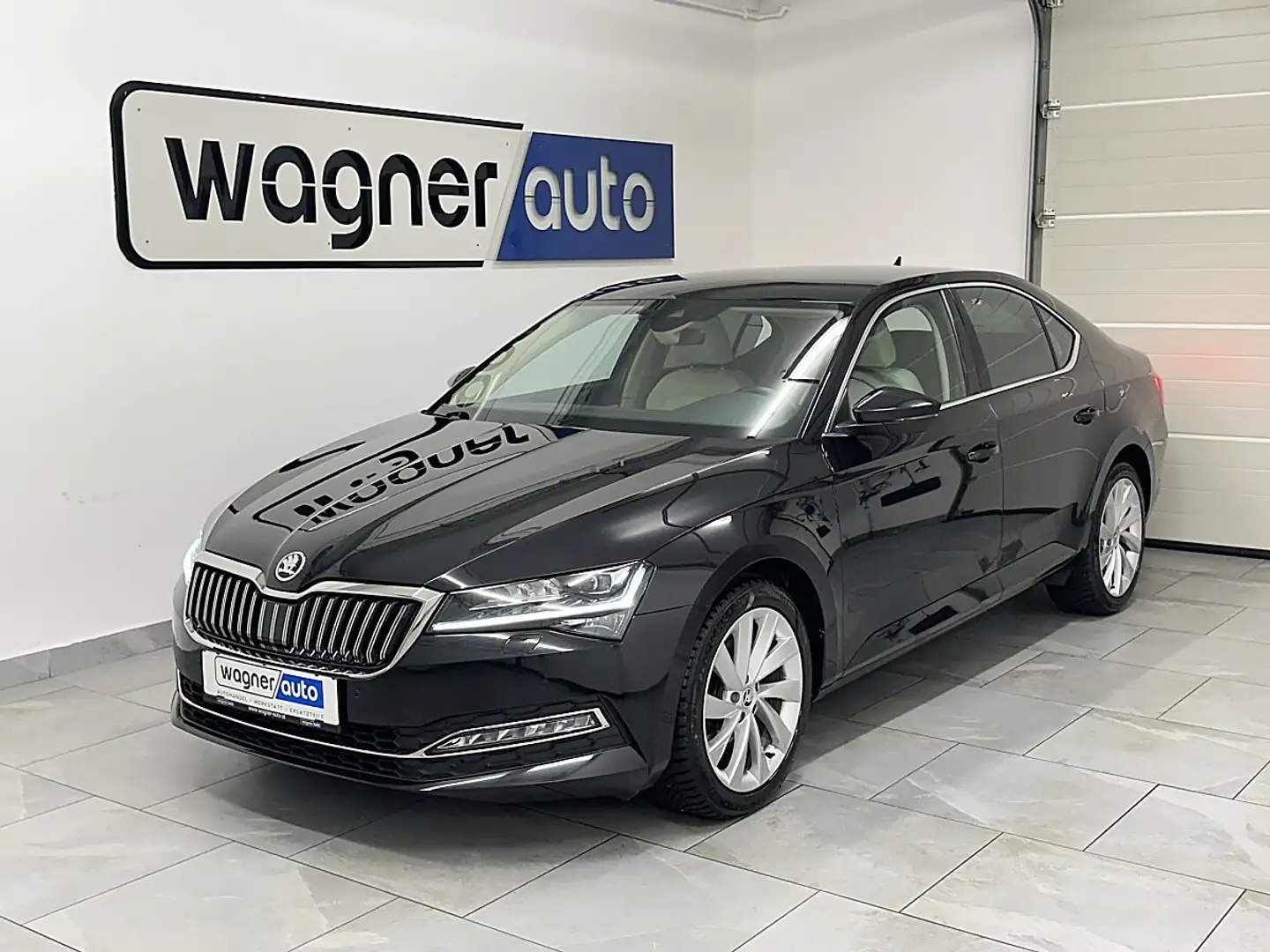 Skoda Superb 2,0 TDI 4x4 Style DSG.Matrix LED/ACC/Standheizu... Schwarz - 2