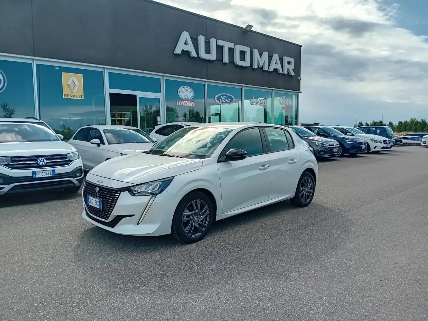 Peugeot 208 1.2 75 CV E6 Bianco - 1