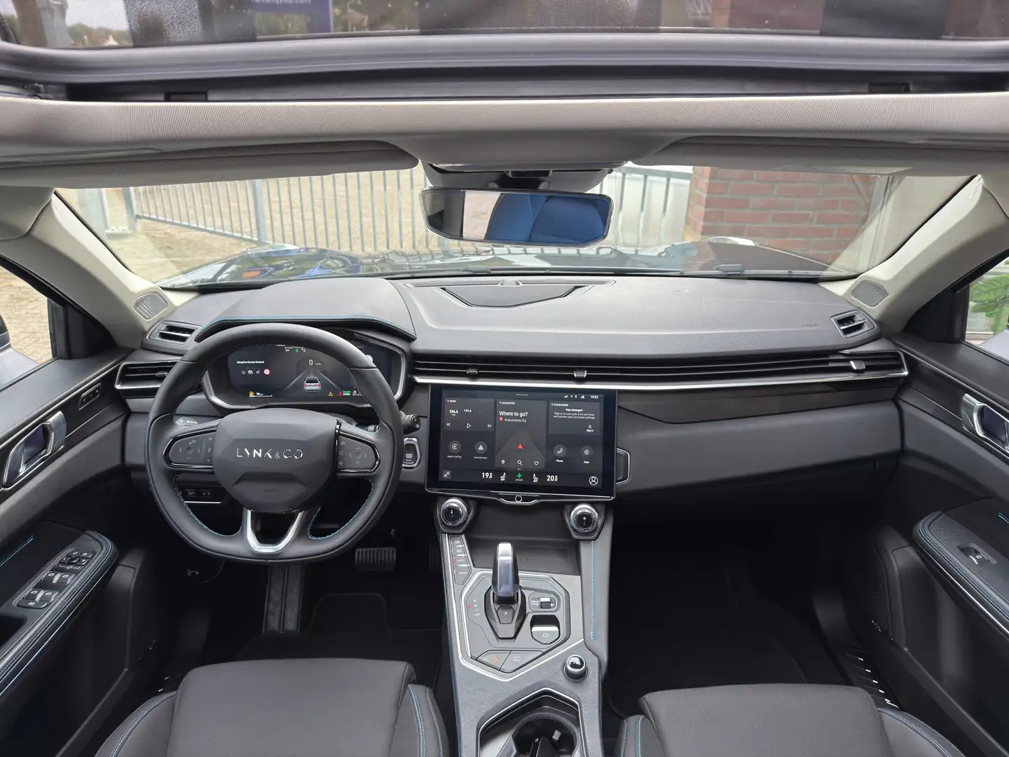 Lynk & Co 01 1.5 Hybride panoramadak memory seat apple carplay Zwart - 2