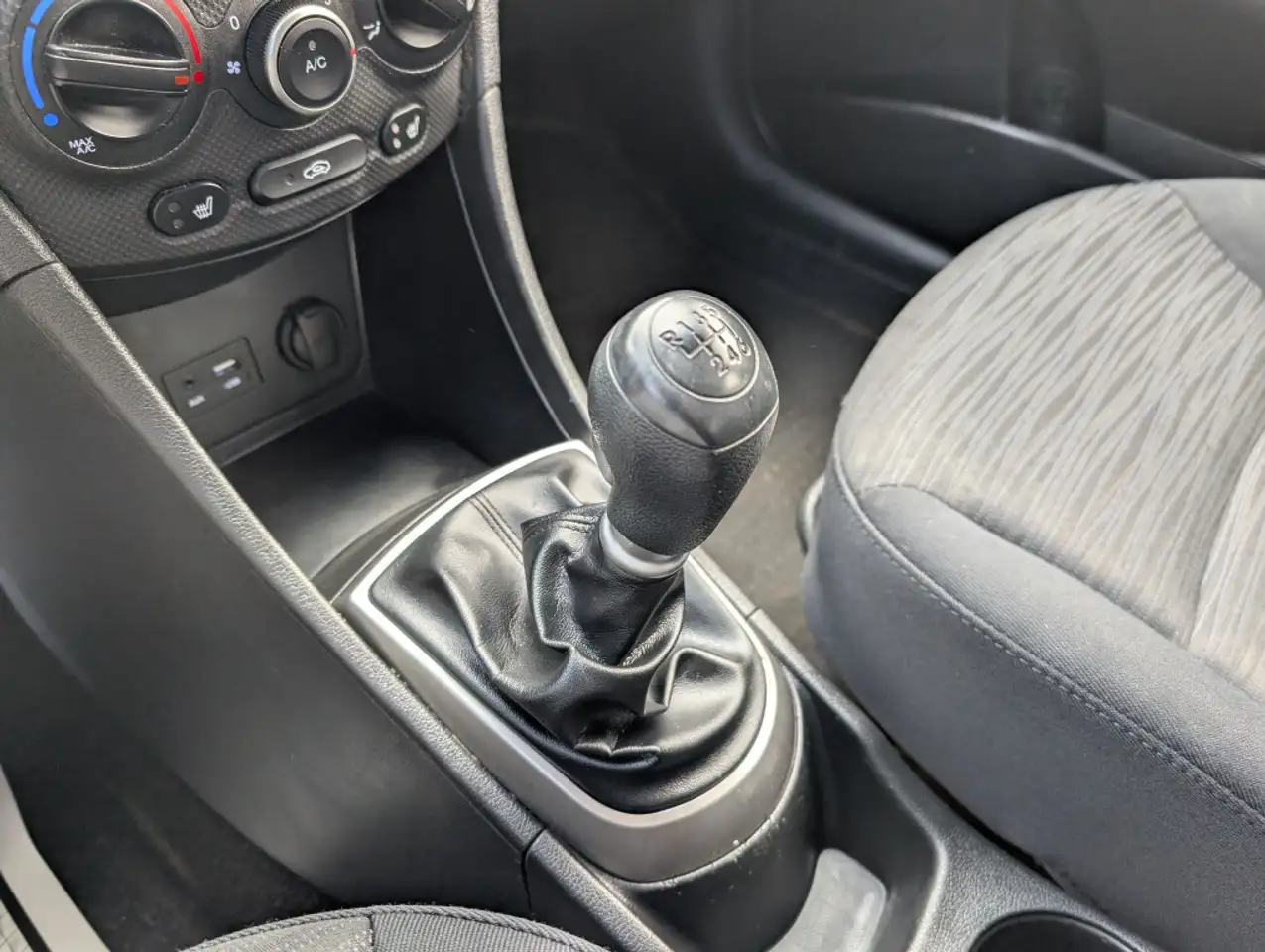 Hyundai ACCENT снимка Hyundai ACCENT