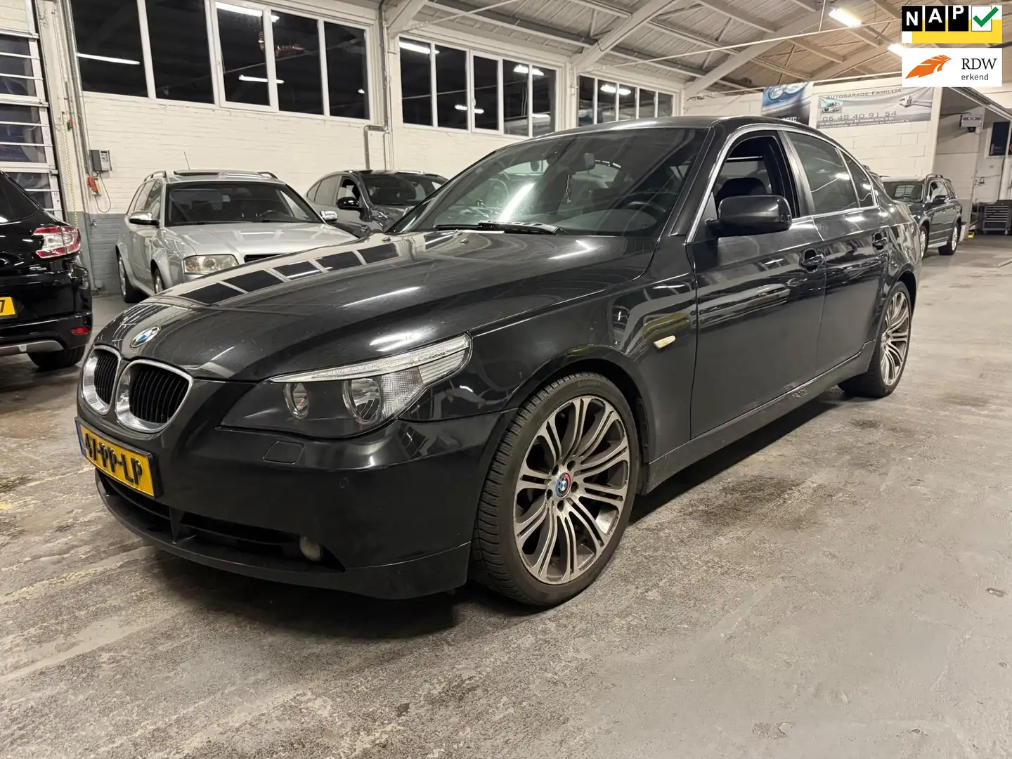 BMW 520 5-serie 520i Executive Zwart - 1