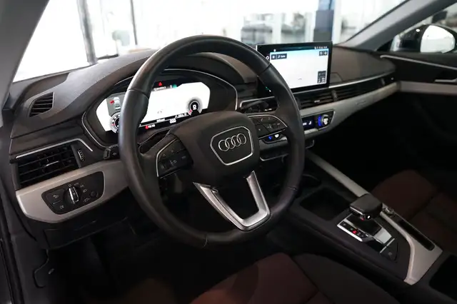 Audi A4 view 12