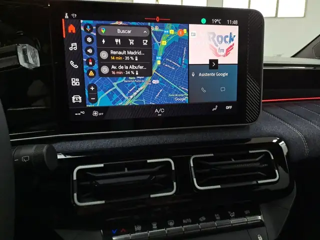 Renault Megane E-Tech view 13