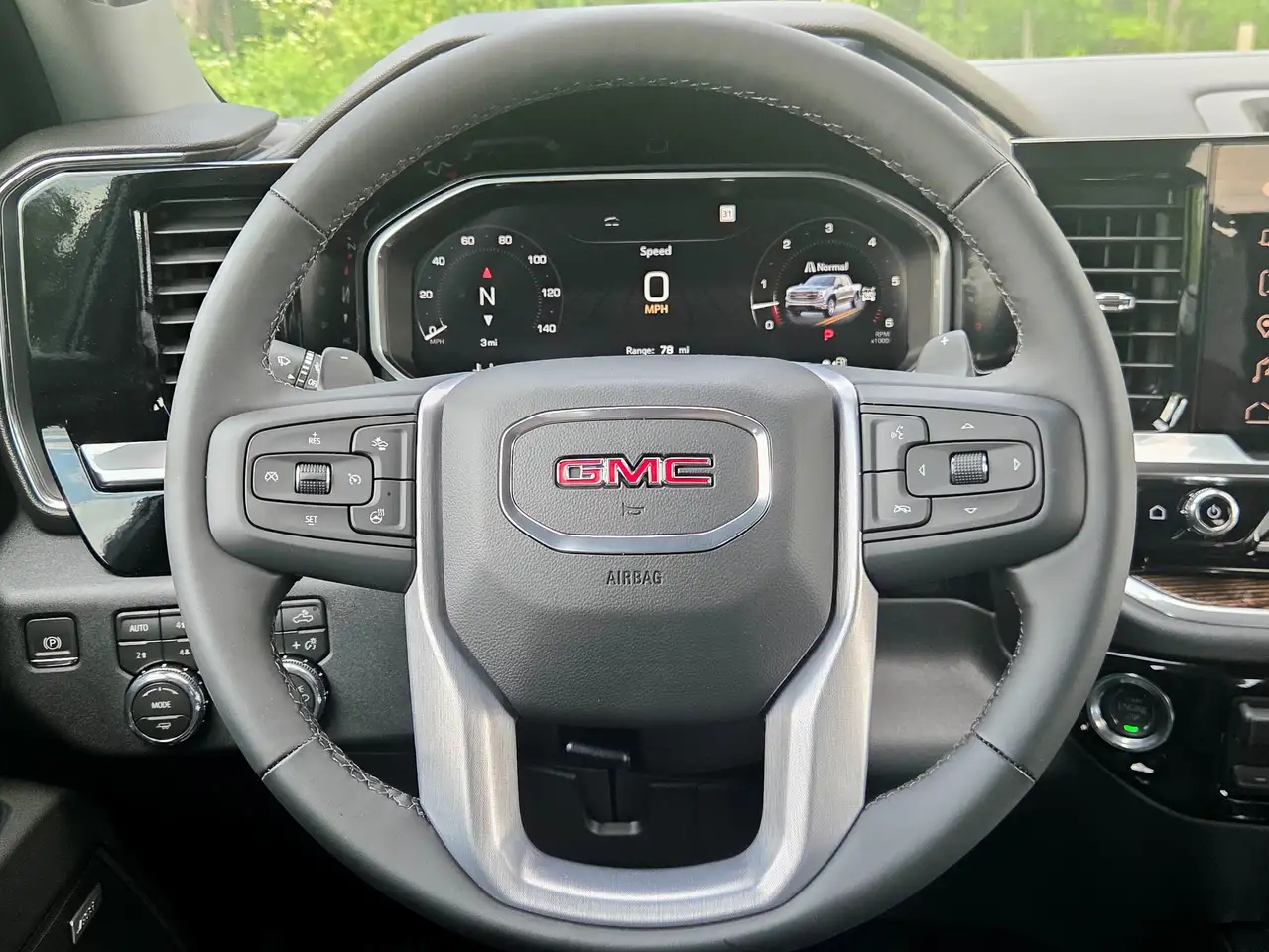 GMC Sierra 1500 снимка GMC Sierra 1500