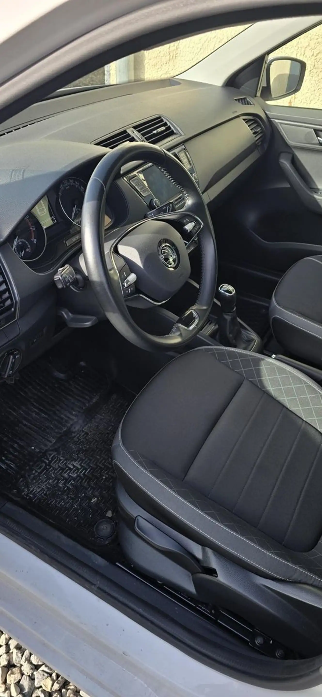 Skoda Fabia Combi (Ambition) 1,0  70 KW (95 PS) TSI — photo 6