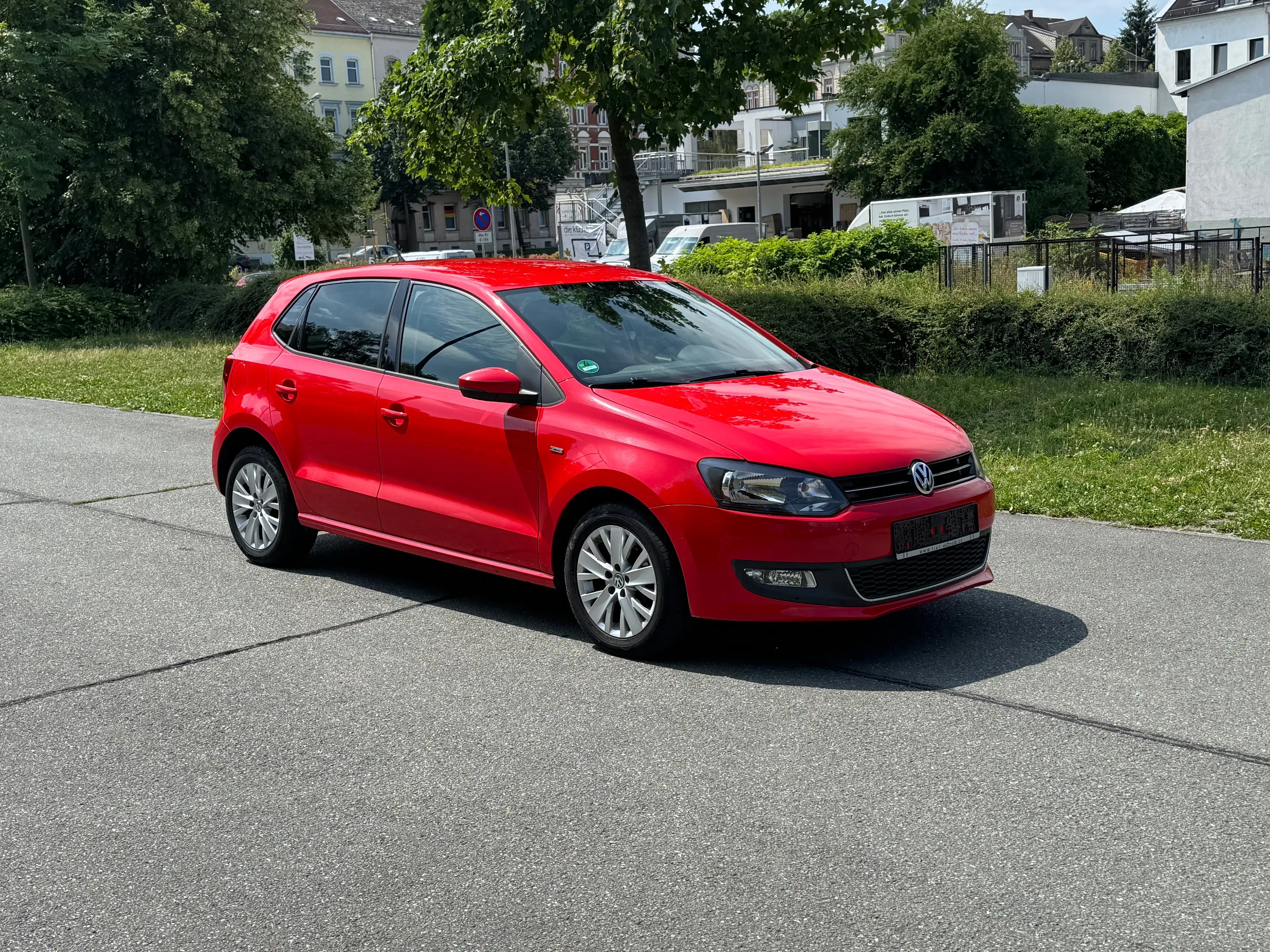 Volkswagen Polo Life * TÜV neu! — photo 3