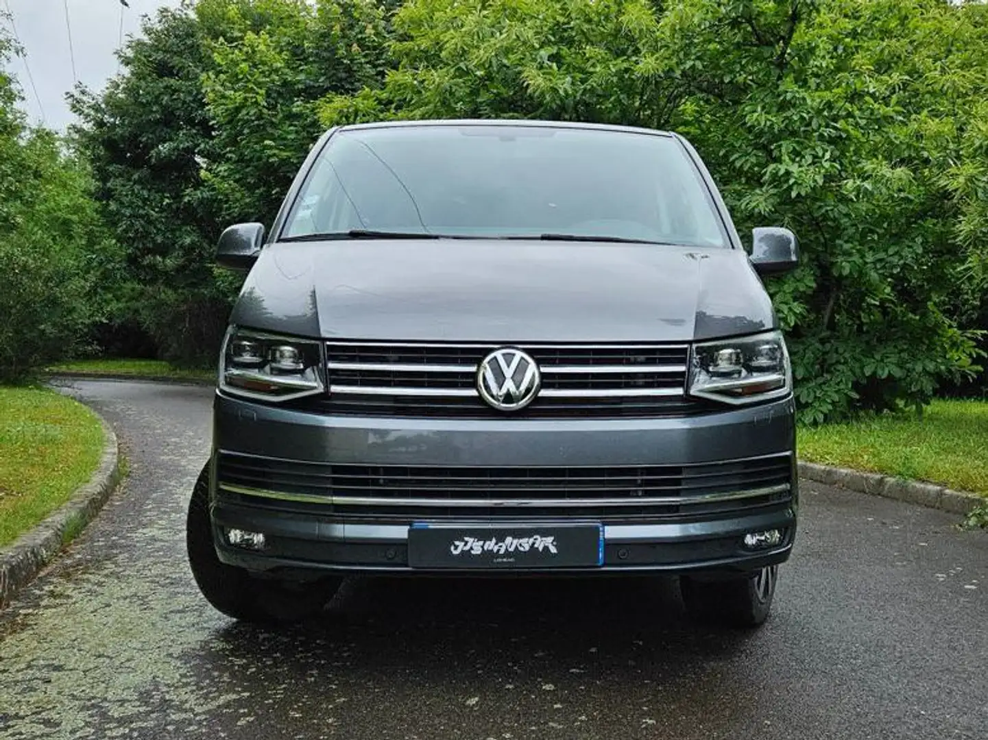 Volkswagen T6 Transporter 2.0 TDI 150 L2H1 DSG7 Gris - 1