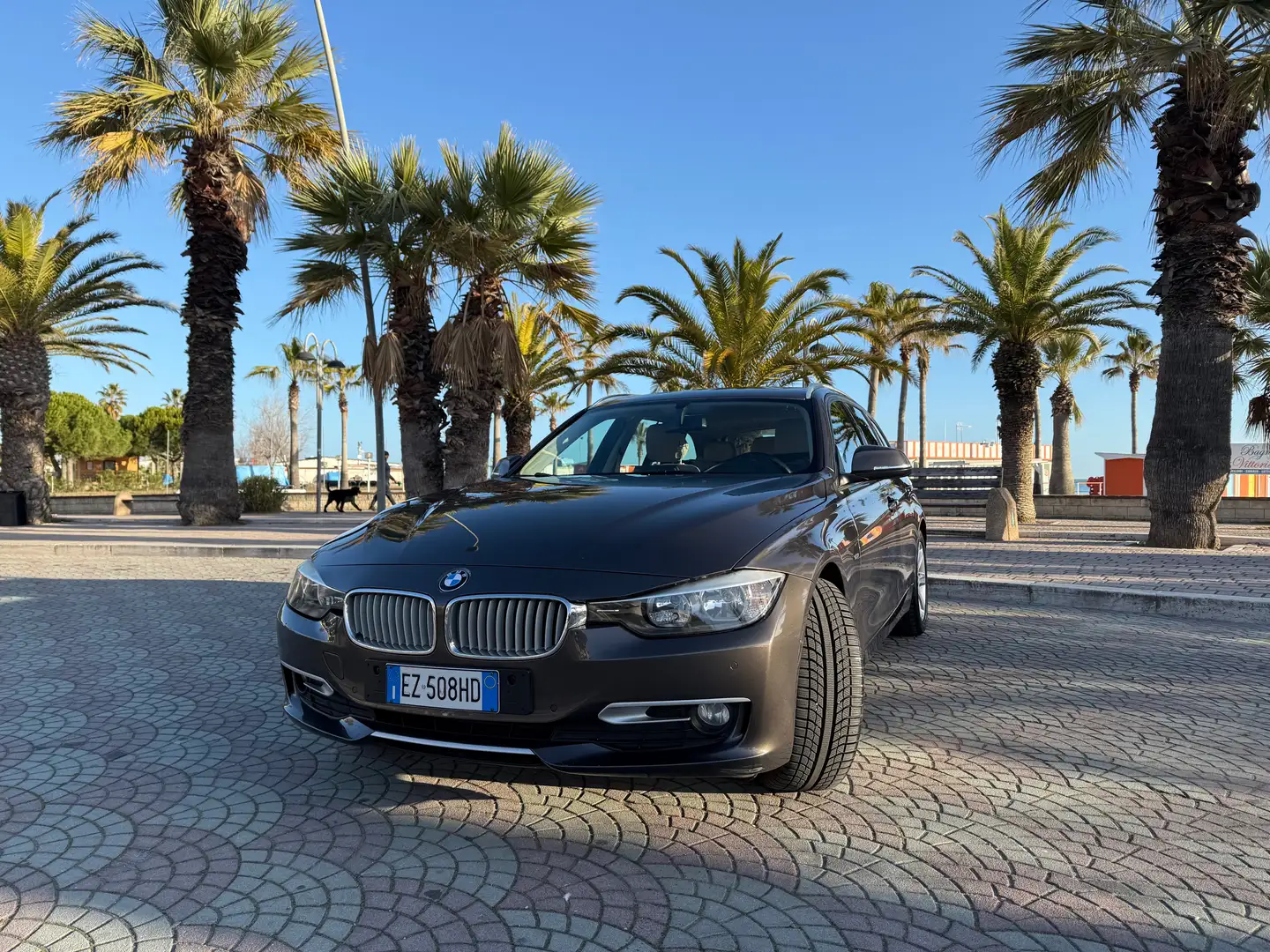 BMW 316 Serie 3 F31 2012 Touring 316d Touring Modern Gris - 1