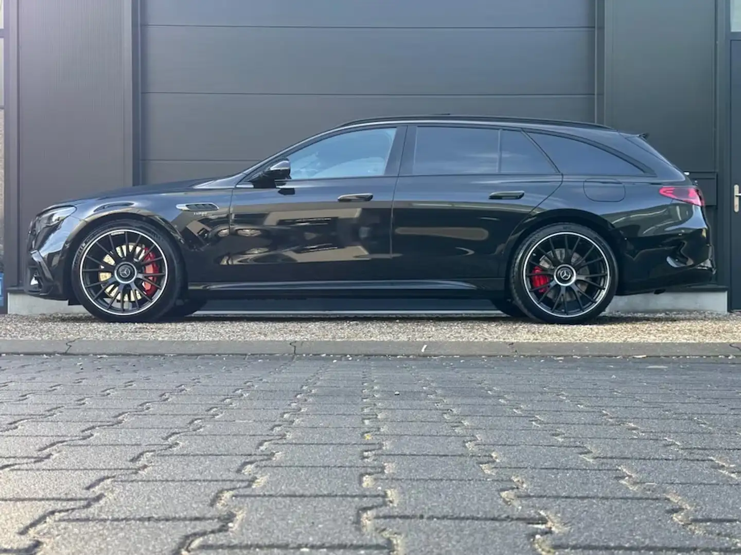Mercedes-Benz E 53 AMG NEW PLUG IN 612PK VOL/DYNA/PREMIUM+/BLACK2/21 Noir - 1