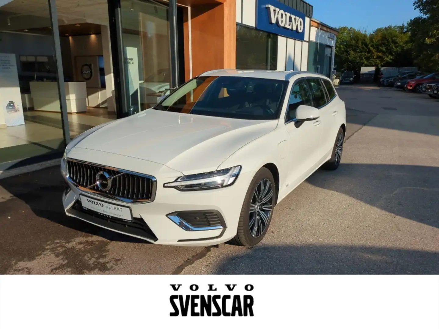 Volvo V60 Inscription Expression Recharge Plug-In Hybrid AWD Wit - 1