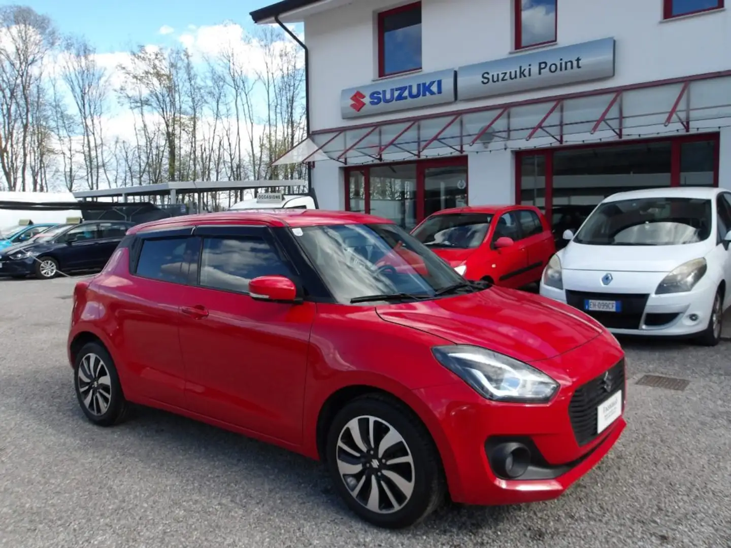 Suzuki Swift 1.2 HYBRID TOP 5 porte Rojo - 1