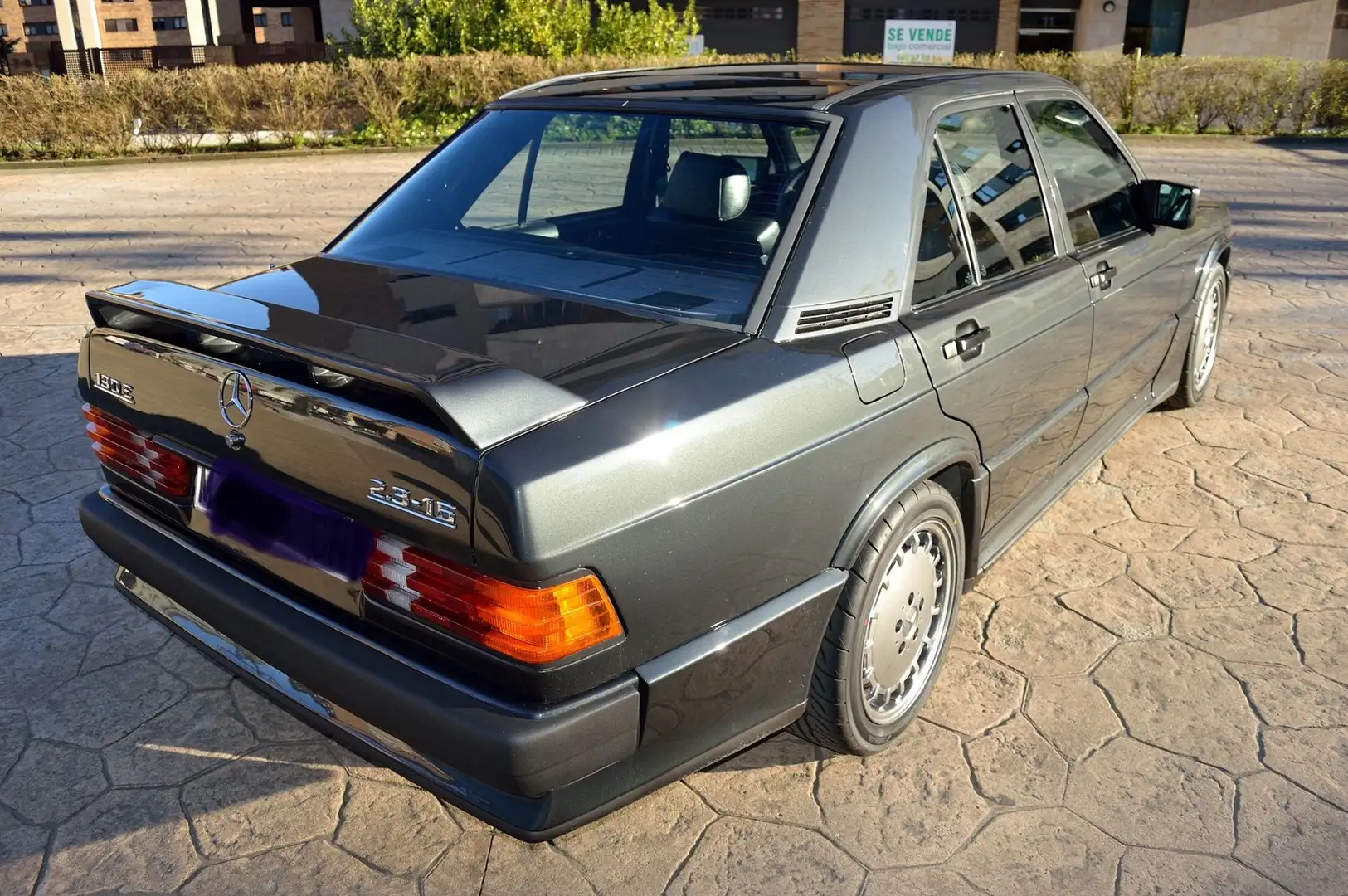 Mercedes-Benz 190 E 2.3-16 - 2