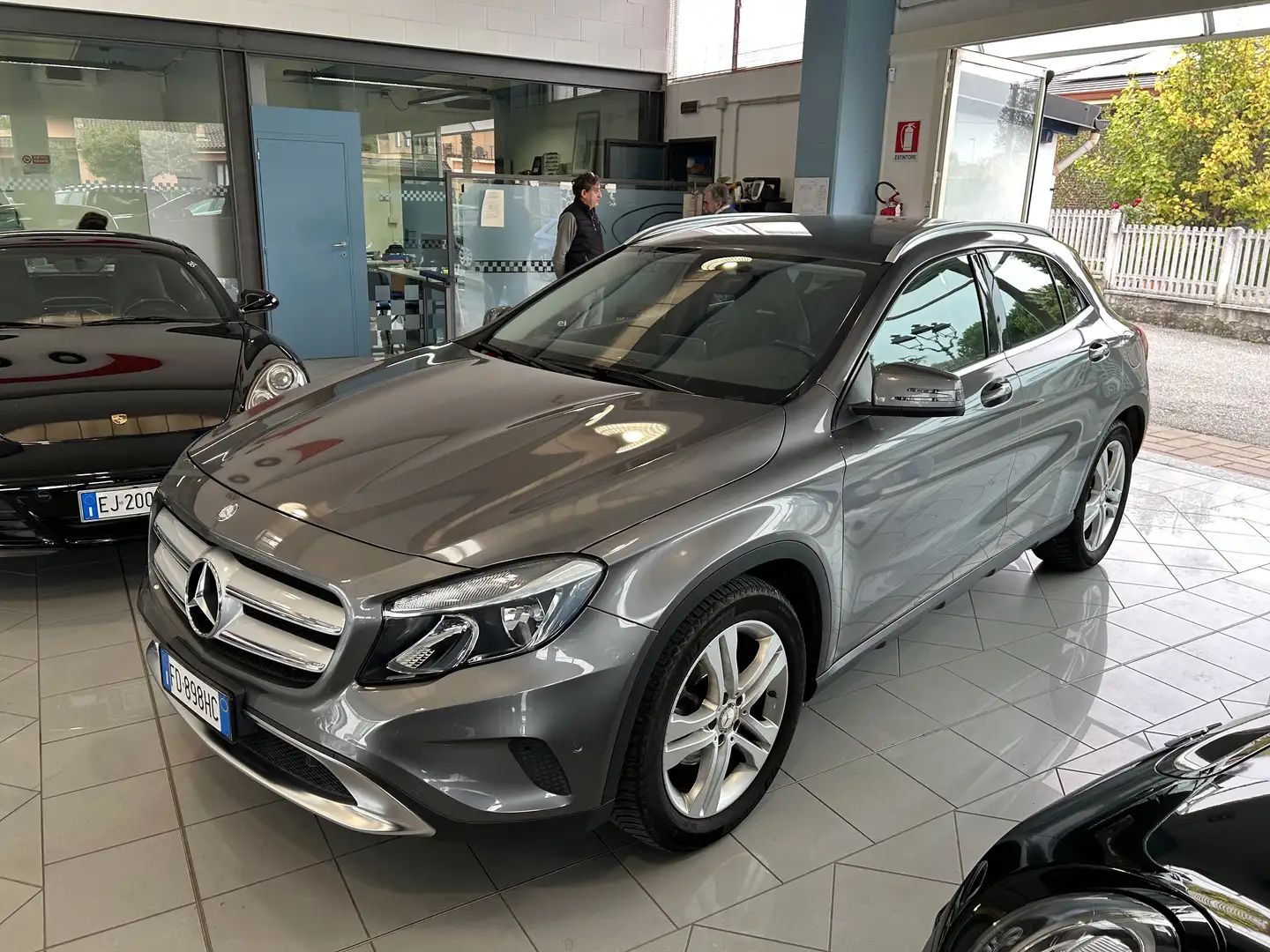 Mercedes-Benz GLA 180 GLA Sport Gris - 1