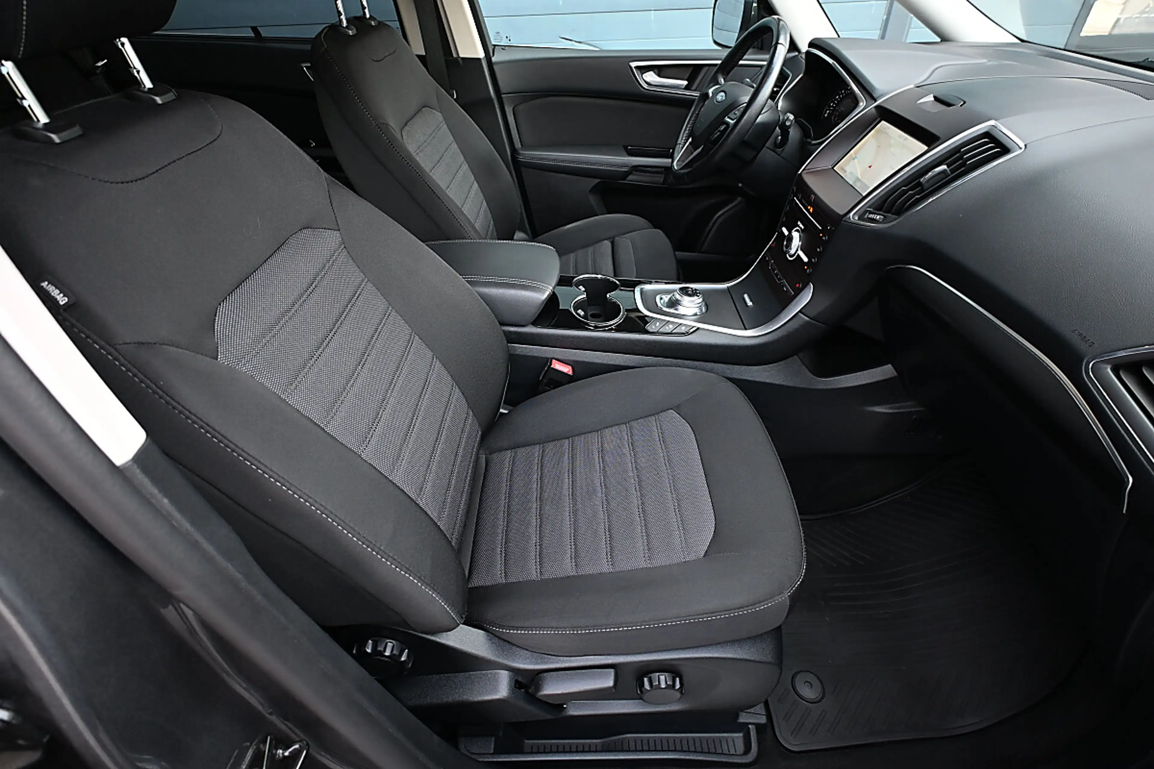 Ford Galaxy 2,0 EcoBlue Titanium Aut. ACC, adapt. LED, Navi... — photo 9