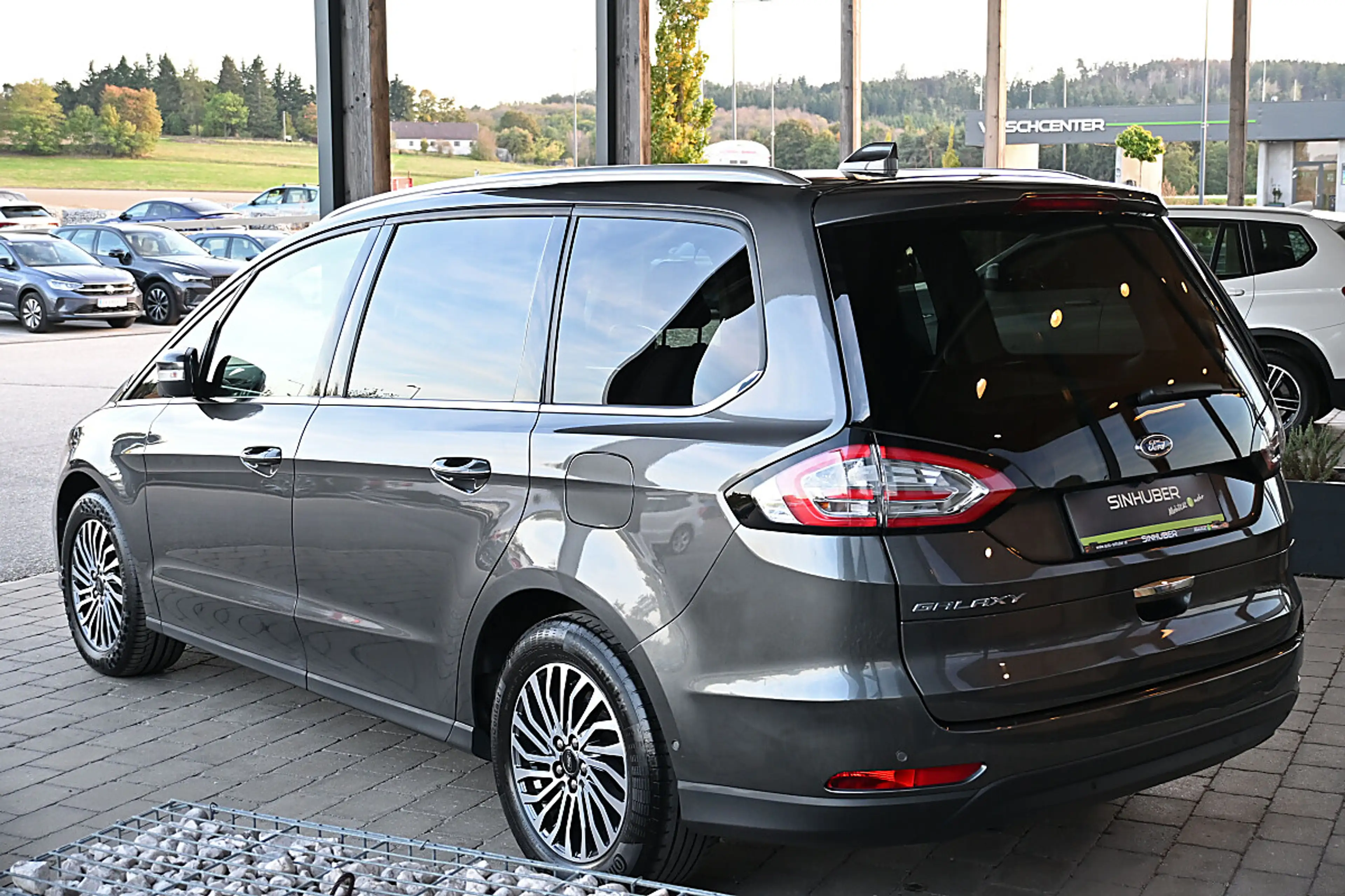 Ford Galaxy 2,0 EcoBlue Titanium Aut. ACC, adapt. LED, Navi... — photo 3