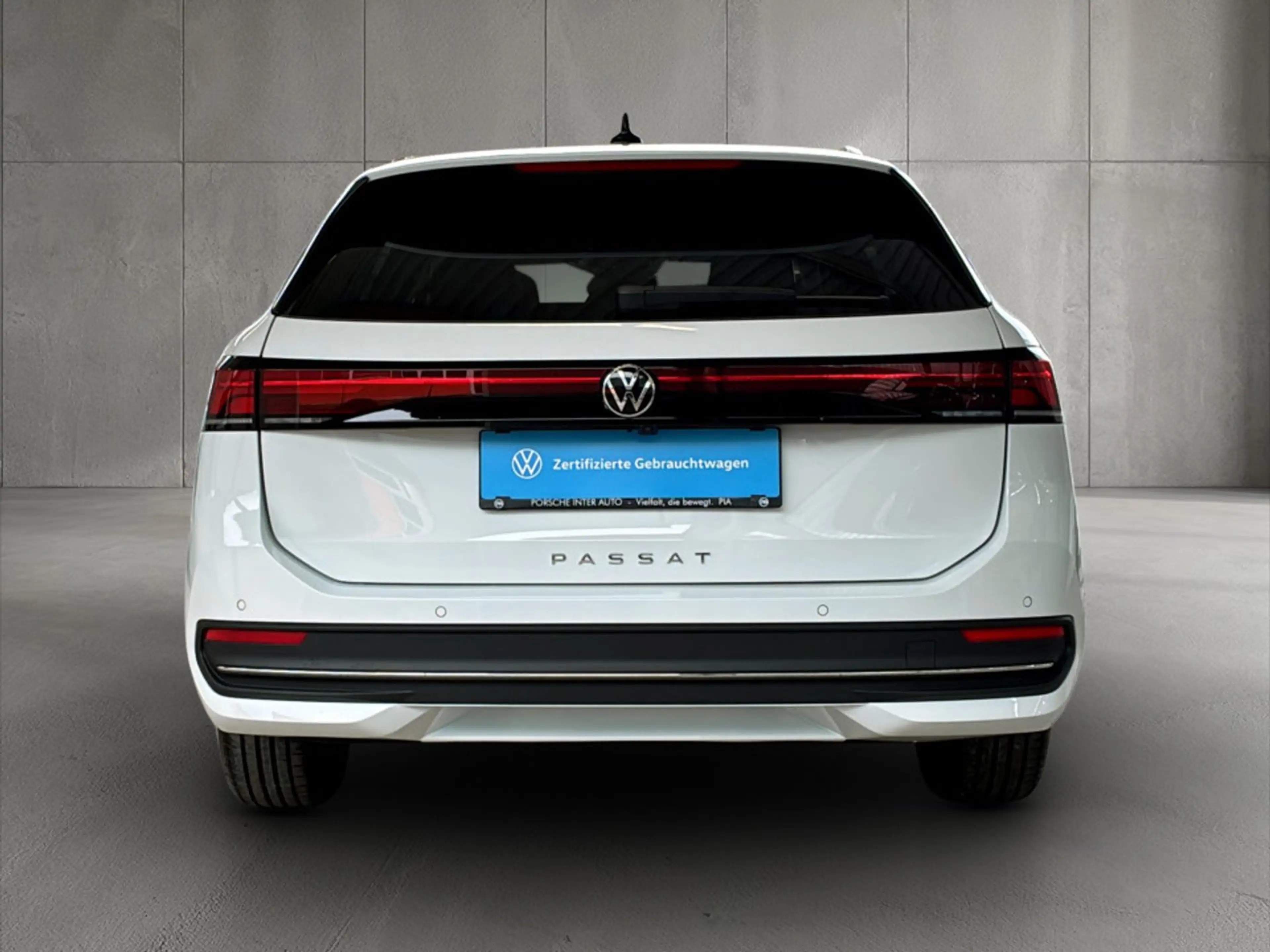 Volkswagen Passat Variant Business TDI DSG — photo 5