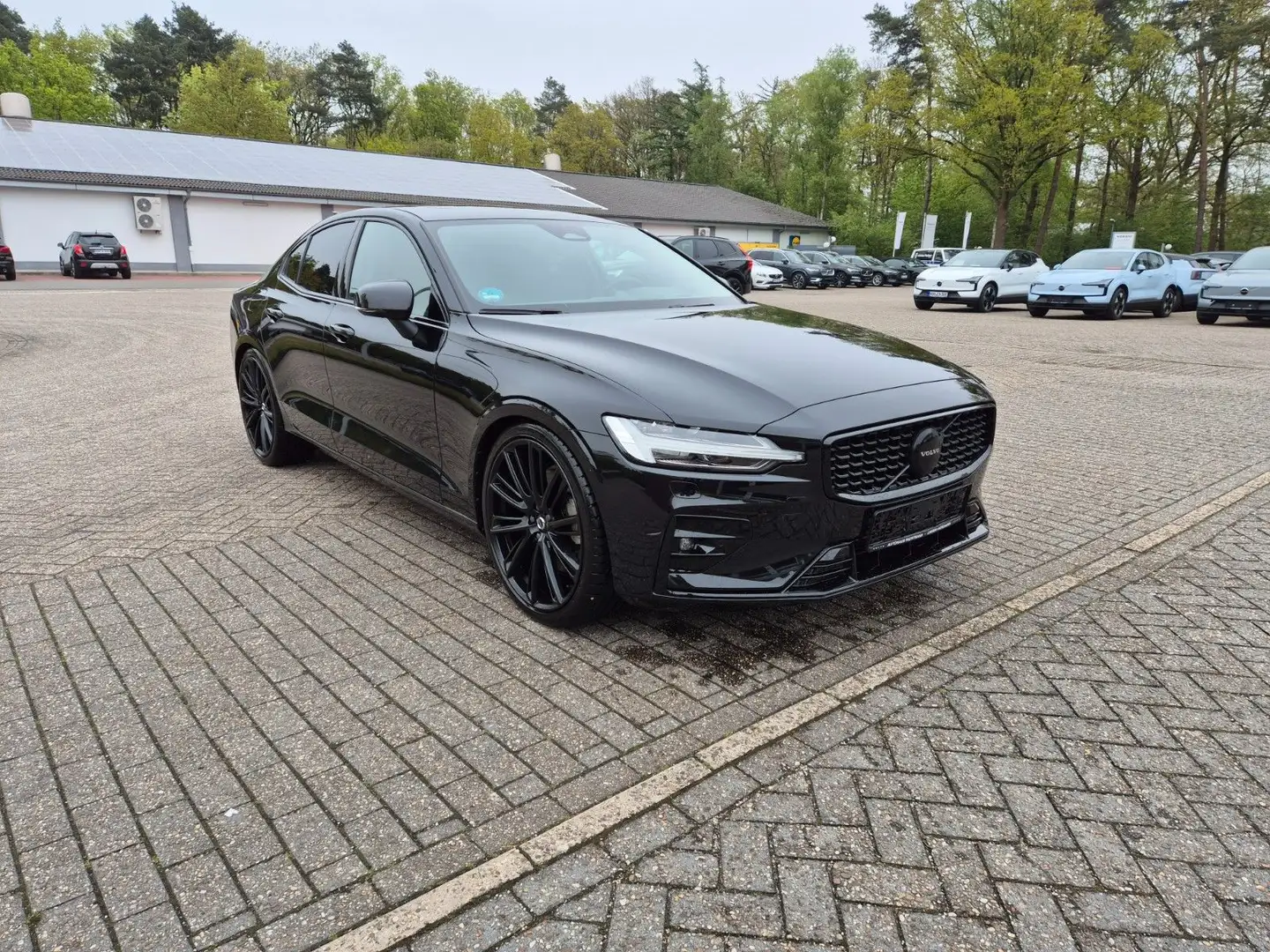 Volvo S60 Ultimate Dark  B5 AWD "Vollausstattung" Nero - 1