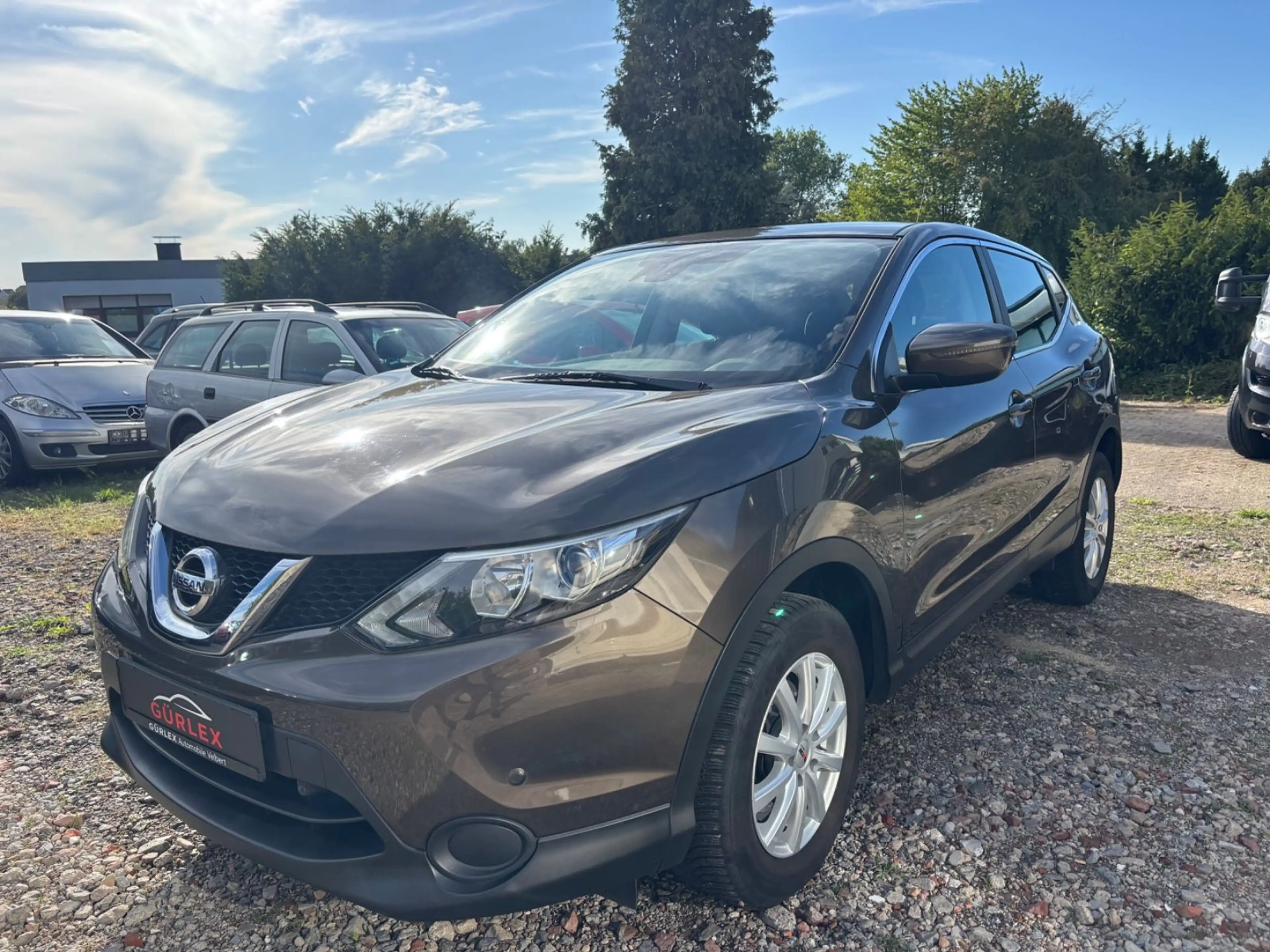 Nissan Qashqai Visia AHK*PDC*LMF*MFL*GARANTIE*BLUETOOTH