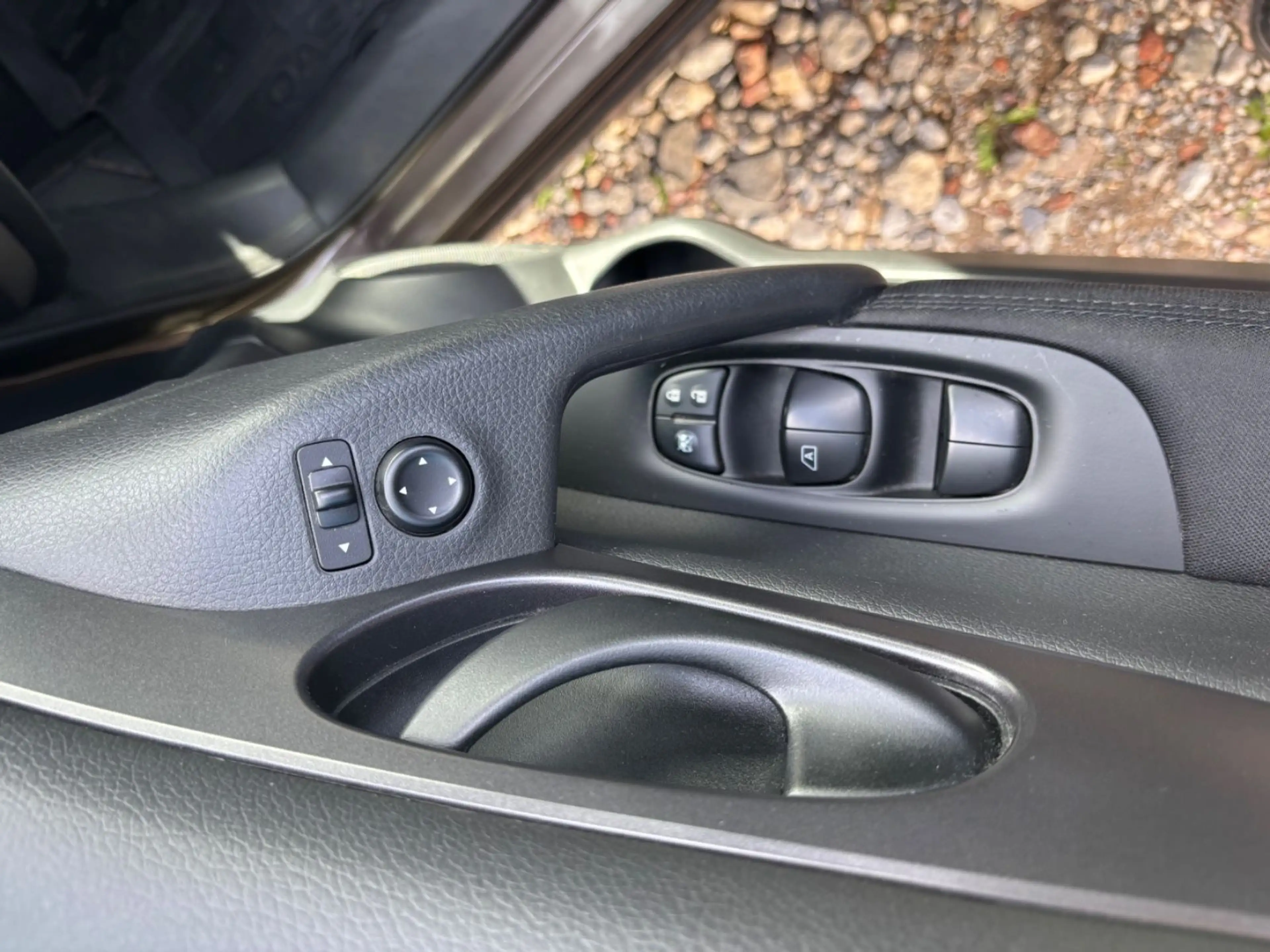 Nissan Qashqai Visia AHK*PDC*LMF*MFL*GARANTIE*BLUETOOTH — photo 14