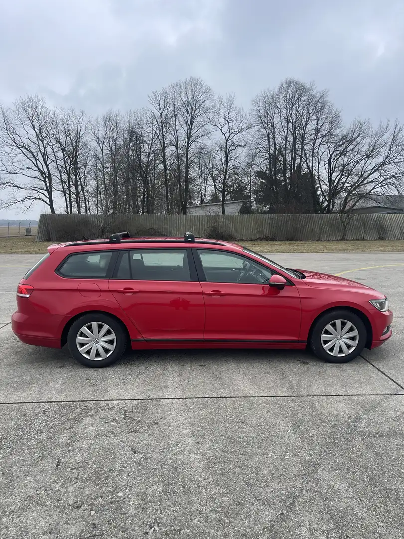 Volkswagen Passat Trendline - 1