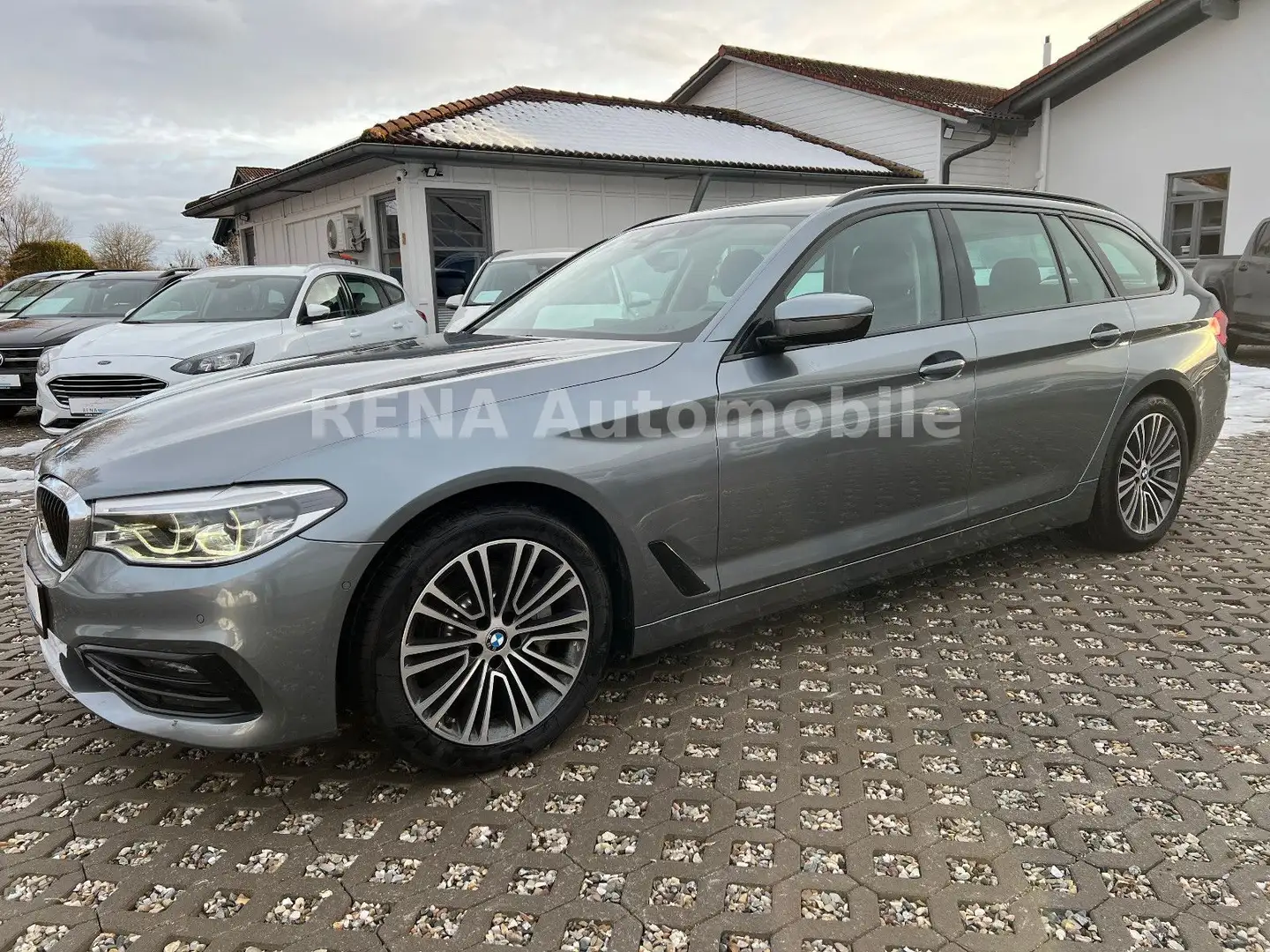 BMW 530 xDrive Touring Sport Line*NAVI*Leder*18 Zoll Blau - 2