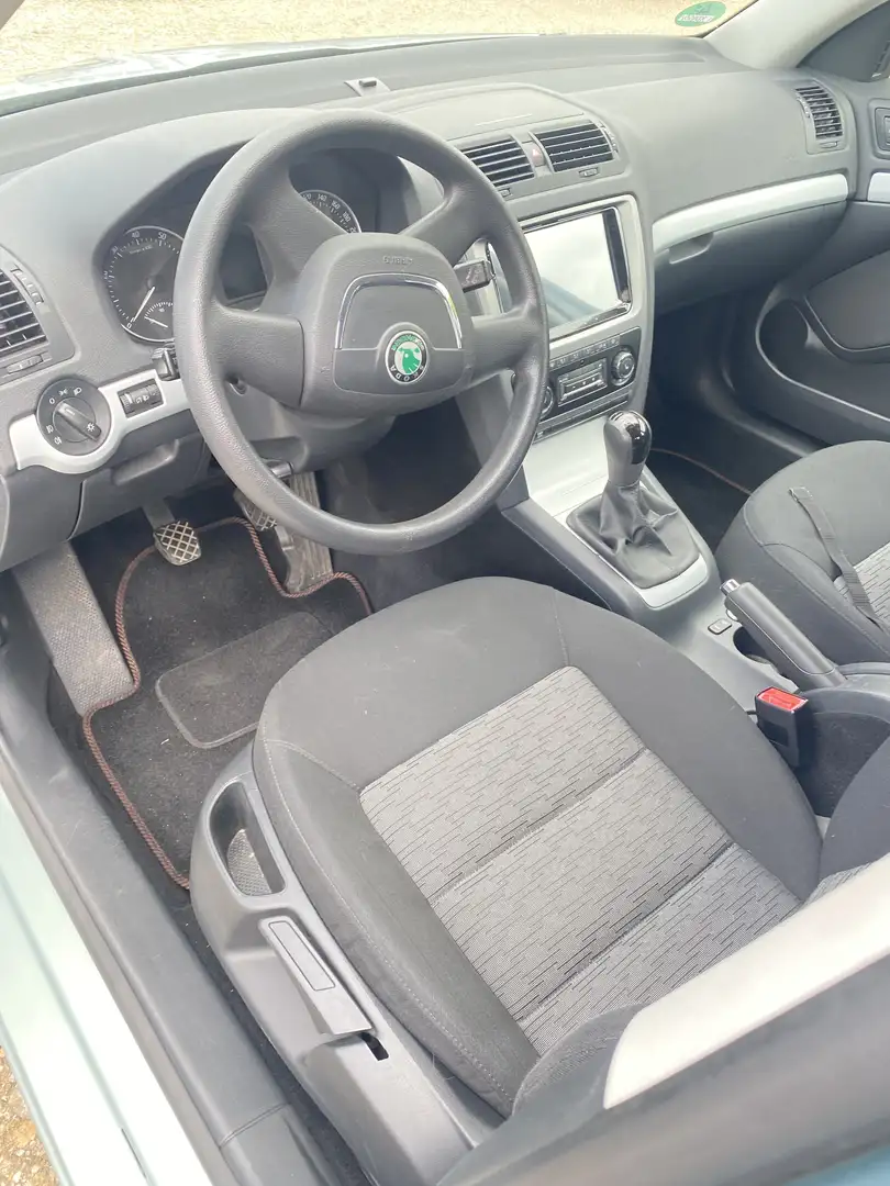 Skoda Octavia 1.6 Elegance - 1