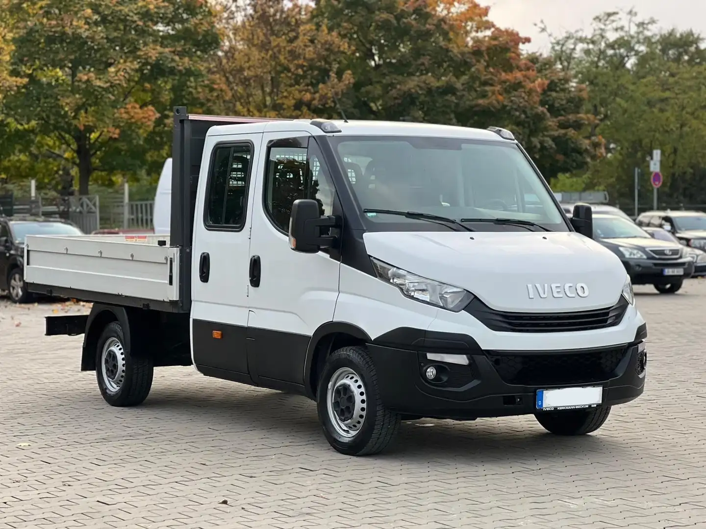 Iveco Daily Doppelkabine 35 S 3,5Tonen AHK Tausch Mö. Weiß - 2