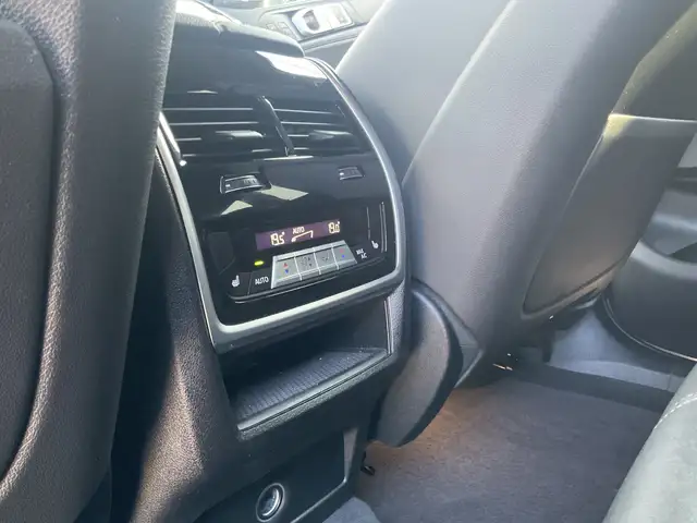 BMW X6 view 12