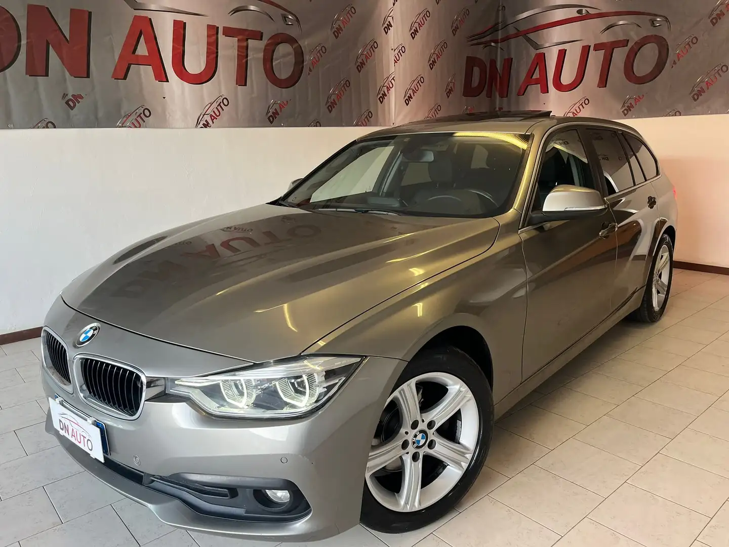 BMW 320 320d Touring Luxury TETTO PELLE Beige - 1