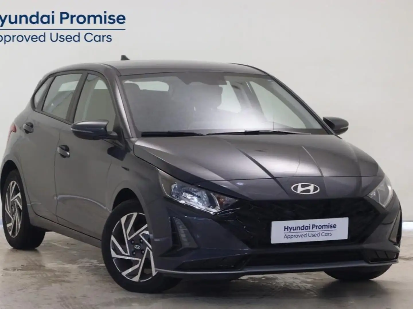 Hyundai i20 1.0 TGDI Klass 100 Grau - 2