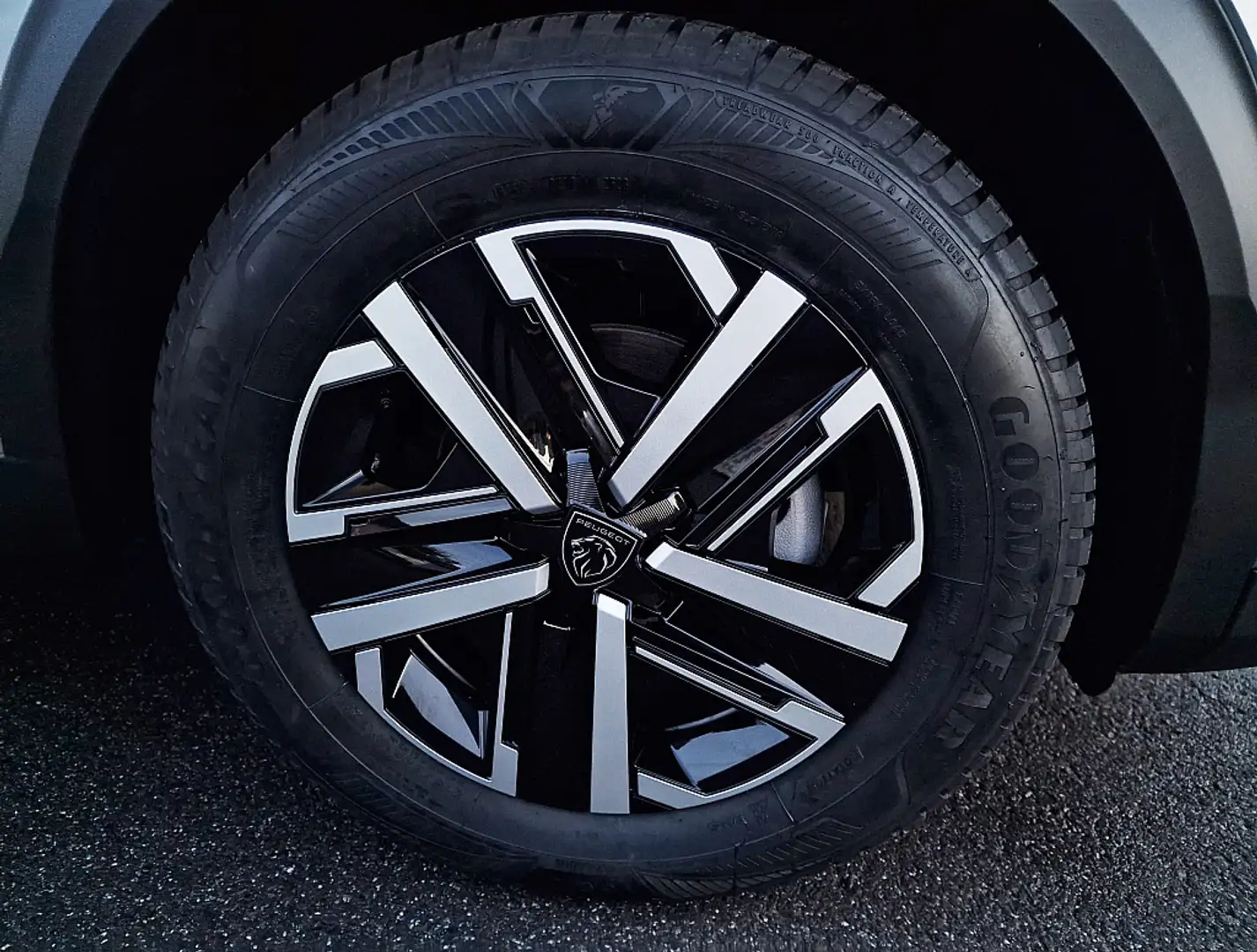 Peugeot 2008 PureTech 100 S&S Style 6-Gang-Manuell "sofort v... Schwarz - 1