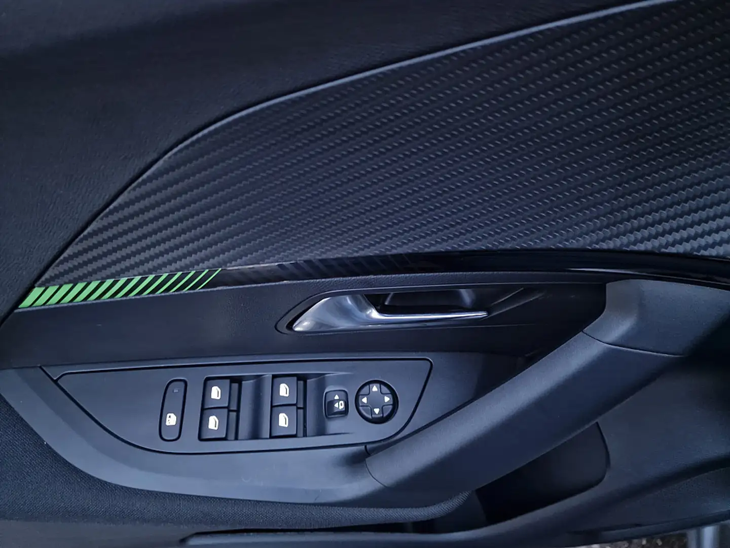 Peugeot 2008 PureTech 100 S&S Style 6-Gang-Manuell "sofort v... Schwarz - 2