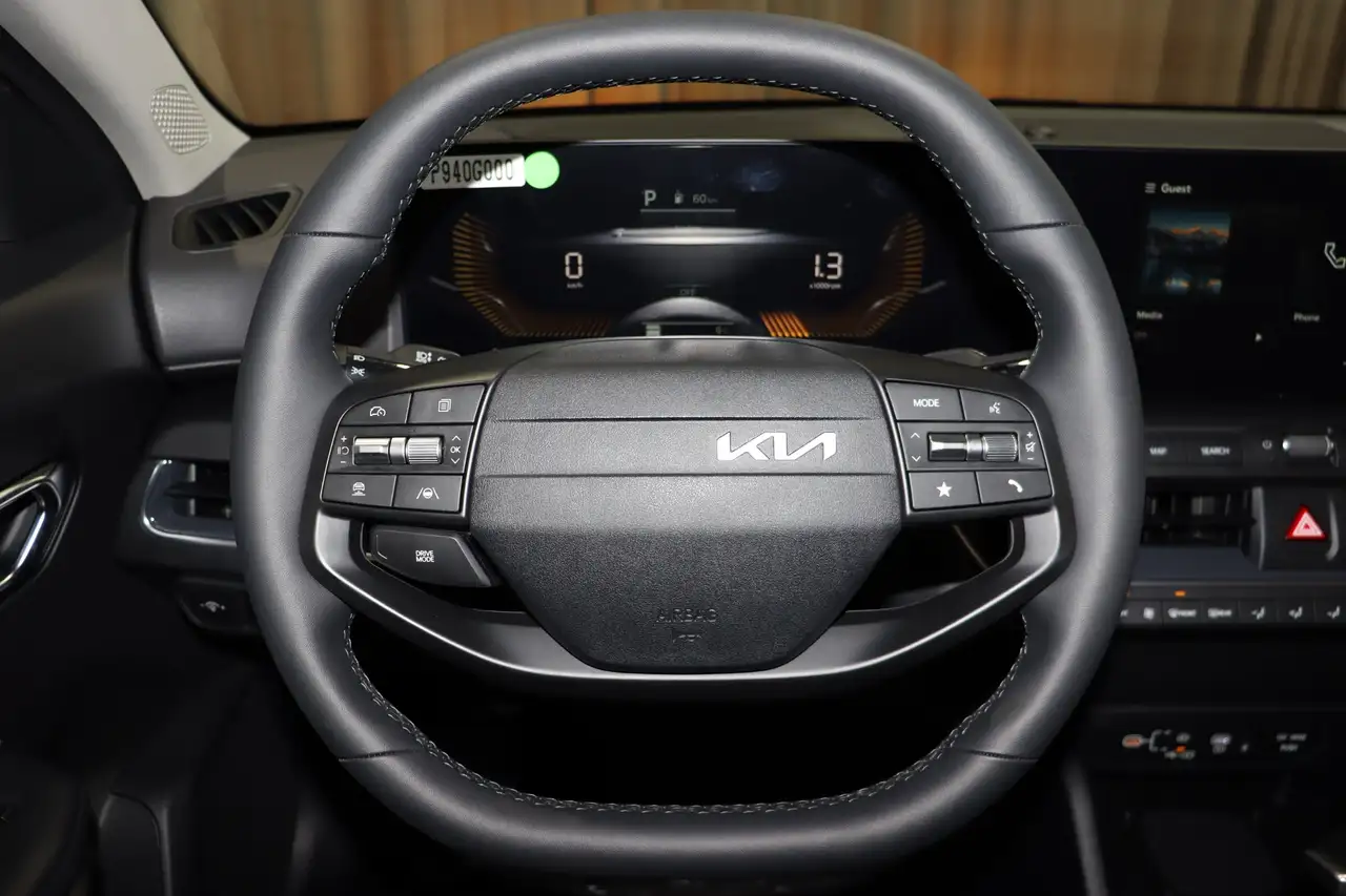 Kia K4 fotografie Kia K4