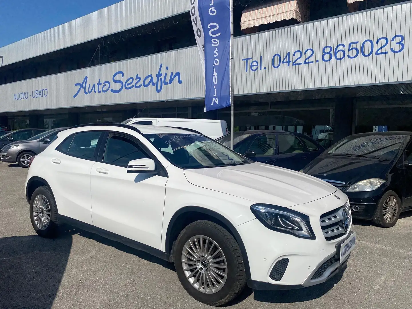 Mercedes-Benz GLA 180 GLA 180 d Bussines Cross !! OCCASIONE !! Wit - 1