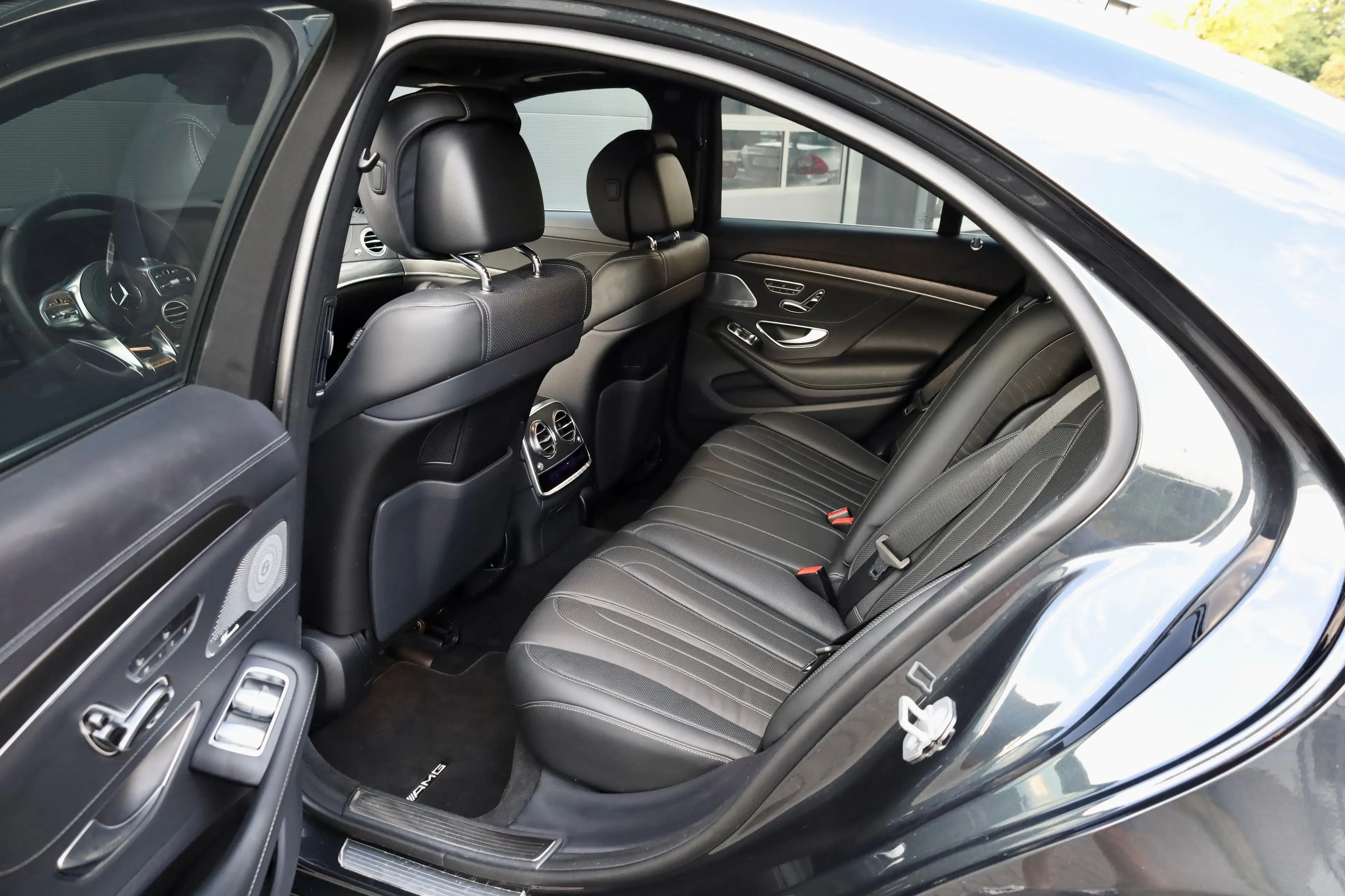 Mercedes-Benz S 560 S 560 4Matic 9G-TRONIC *AMG Line*HuD*4xS-Klima*Panorama*Voll — photo 13