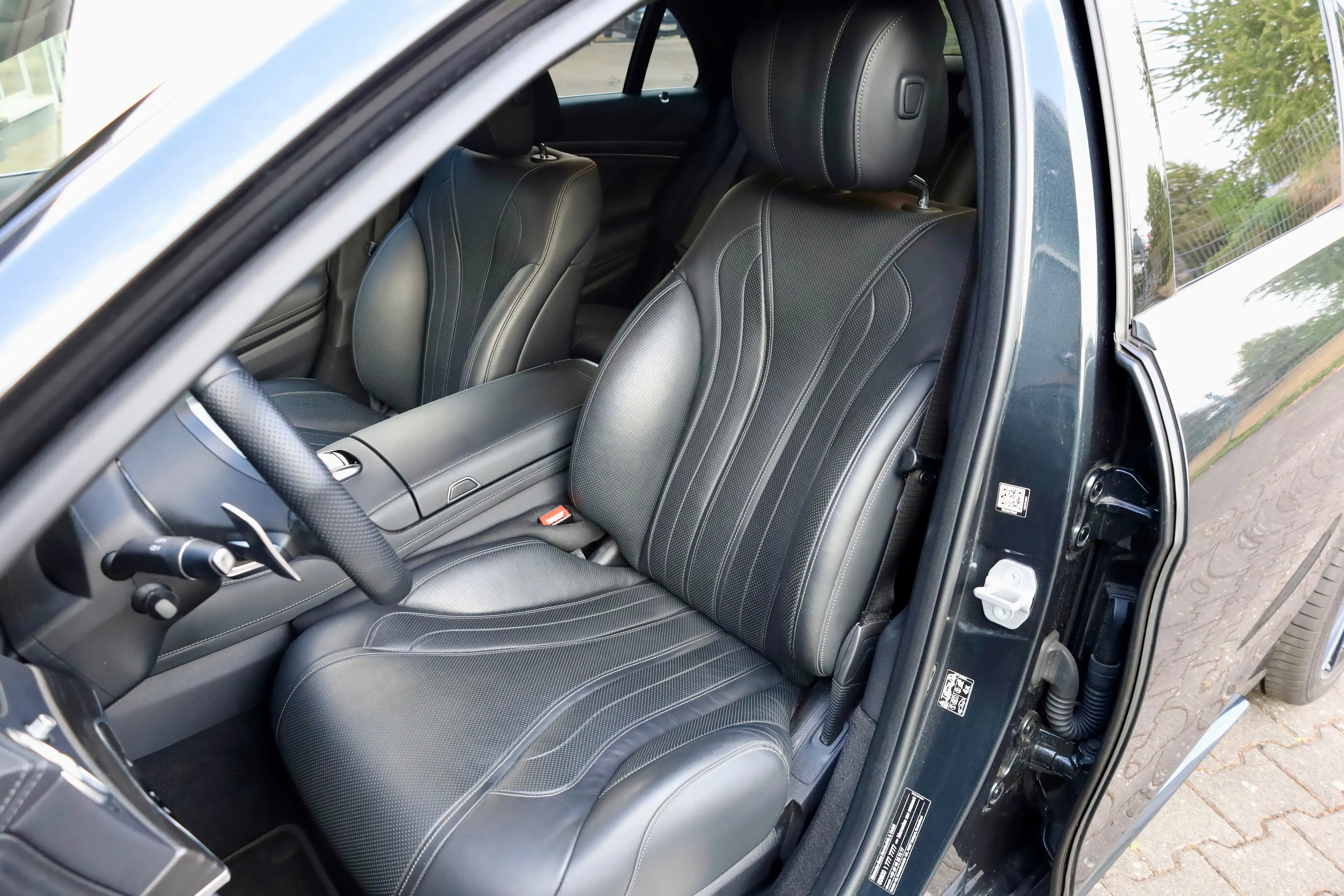 Mercedes-Benz S 560 S 560 4Matic 9G-TRONIC *AMG Line*HuD*4xS-Klima*Panorama*Voll — photo 6