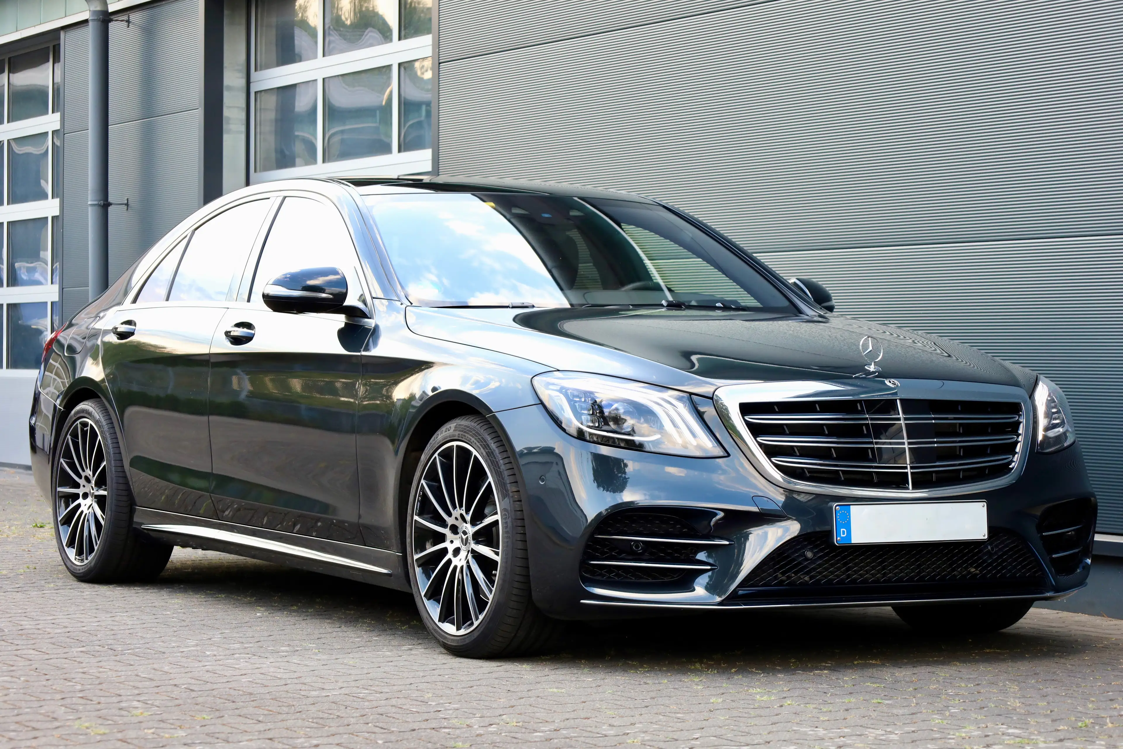 Mercedes-Benz S 560 S 560 4Matic 9G-TRONIC *AMG Line*HuD*4xS-Klima*Panorama*Voll — photo 3