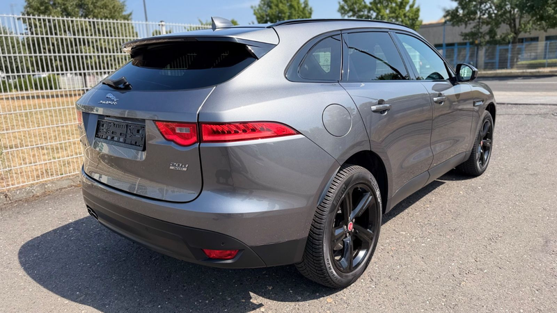 Jaguar F-Pace F-PACE Prestige AWD Camera/Panorama/AHK-Voll! — photo 5
