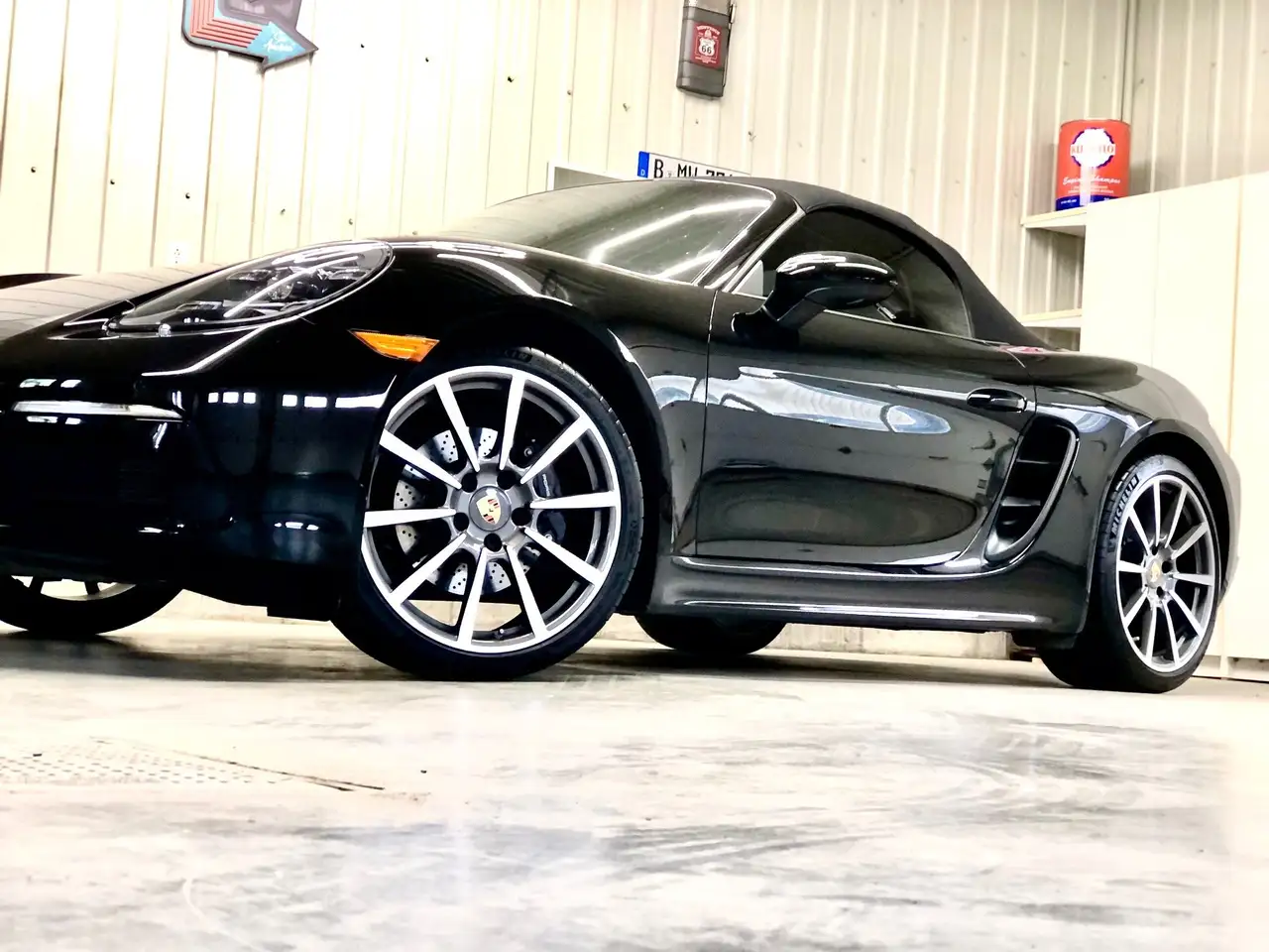 Porsche 718 Boxster снимка Porsche 718 Boxster