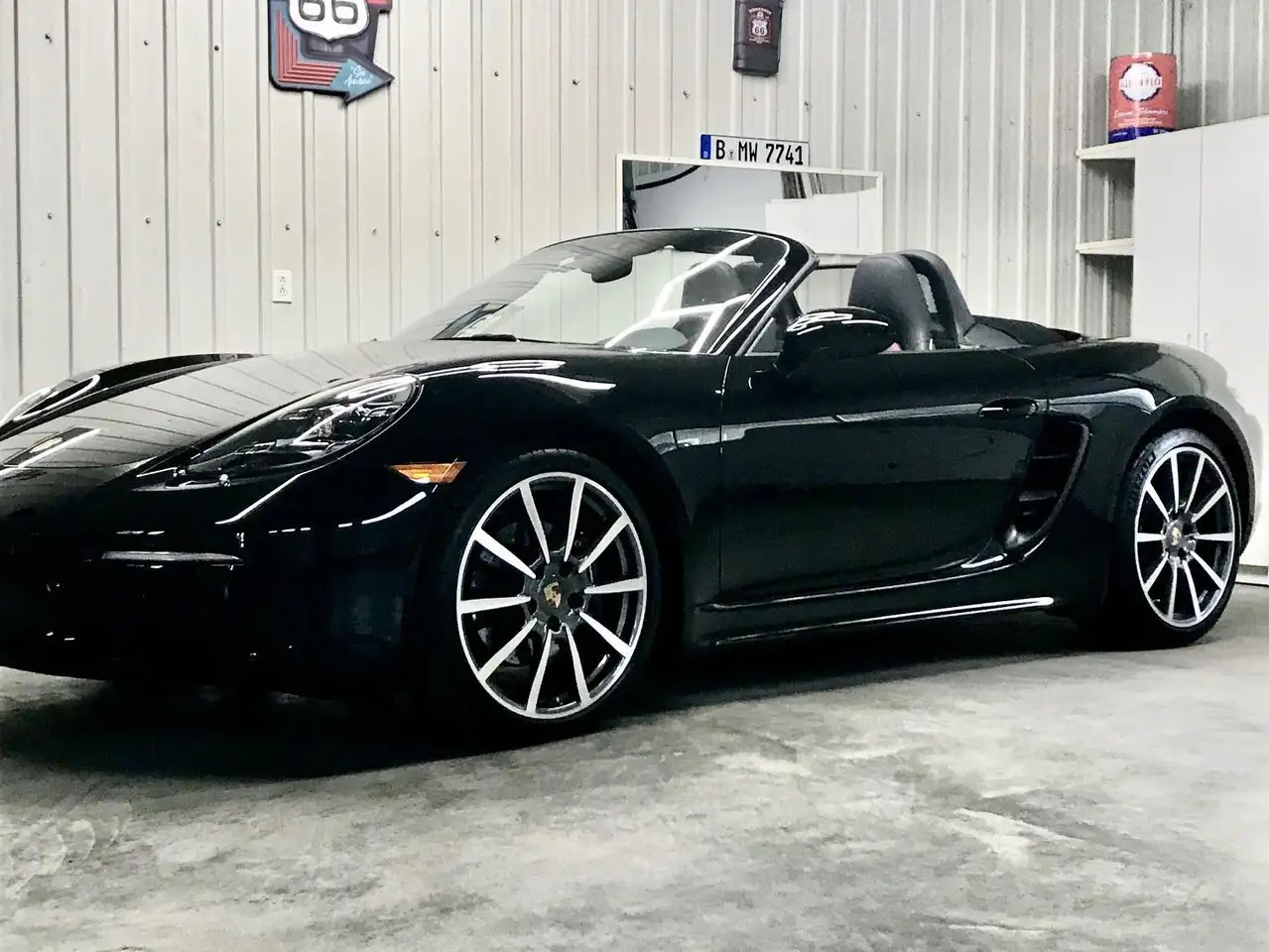 Porsche 718 Boxster снимка Porsche 718 Boxster