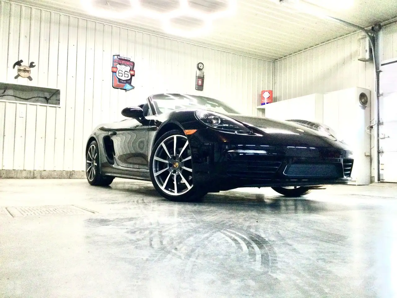 Porsche 718 Boxster снимка Porsche 718 Boxster