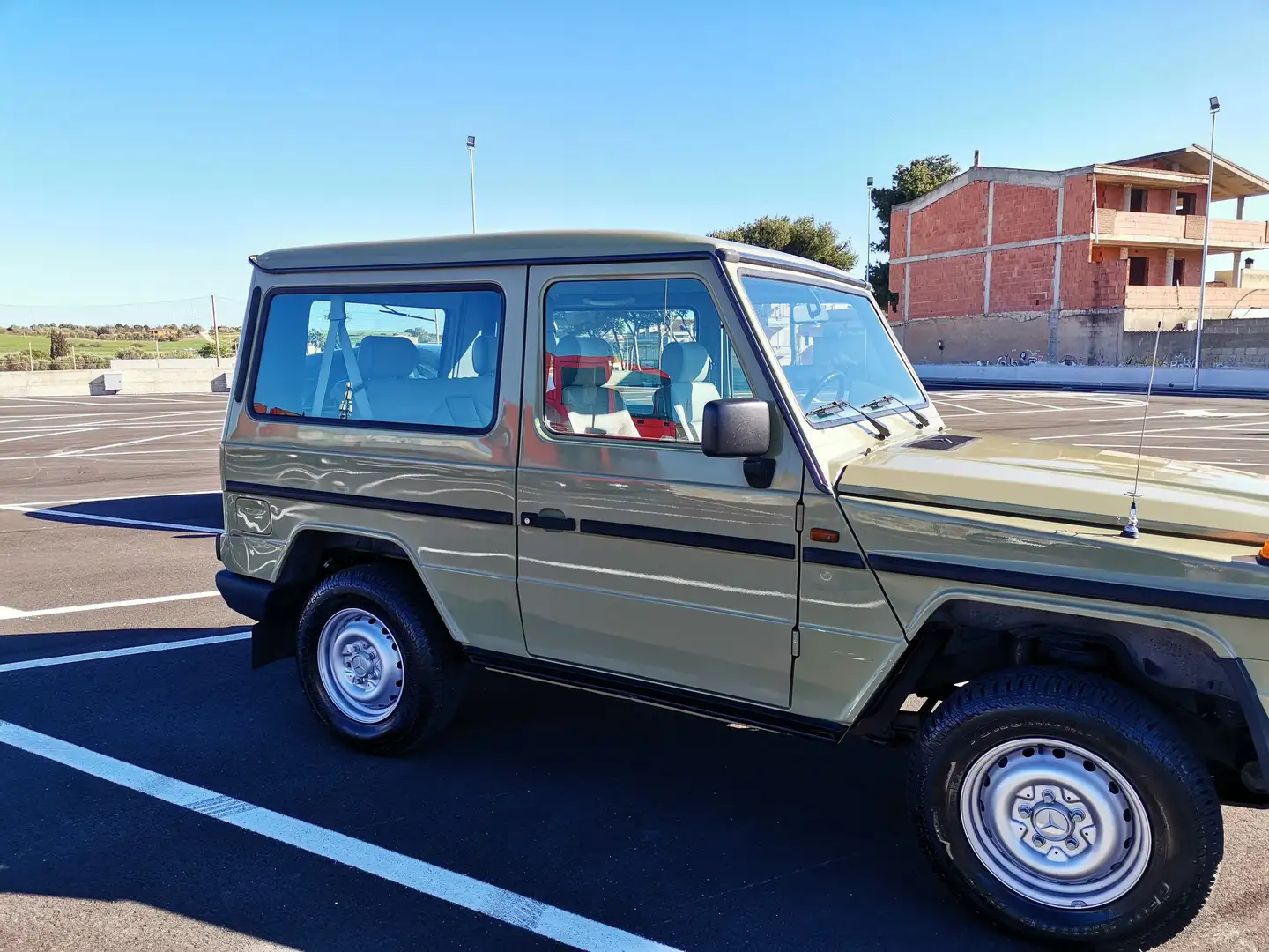 Mercedes-Benz G 250 Зелений - 2