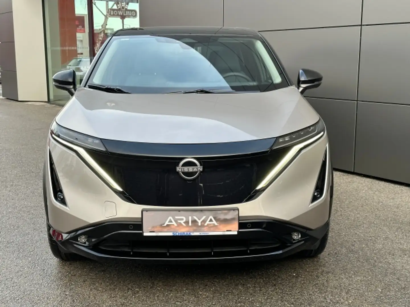 Nissan Ariya 306PS 4WD 87kWh Evolve Plus Silber - 2