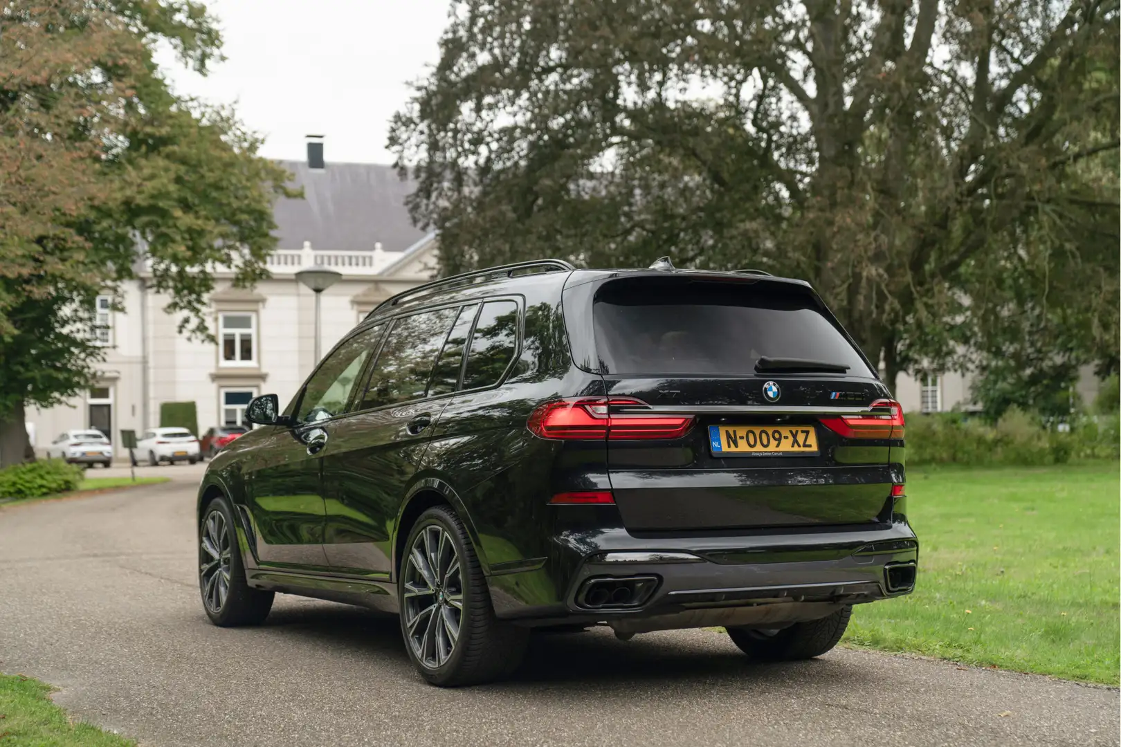 BMW X7 M50i High Executive ** Alle opties** Noir - 2