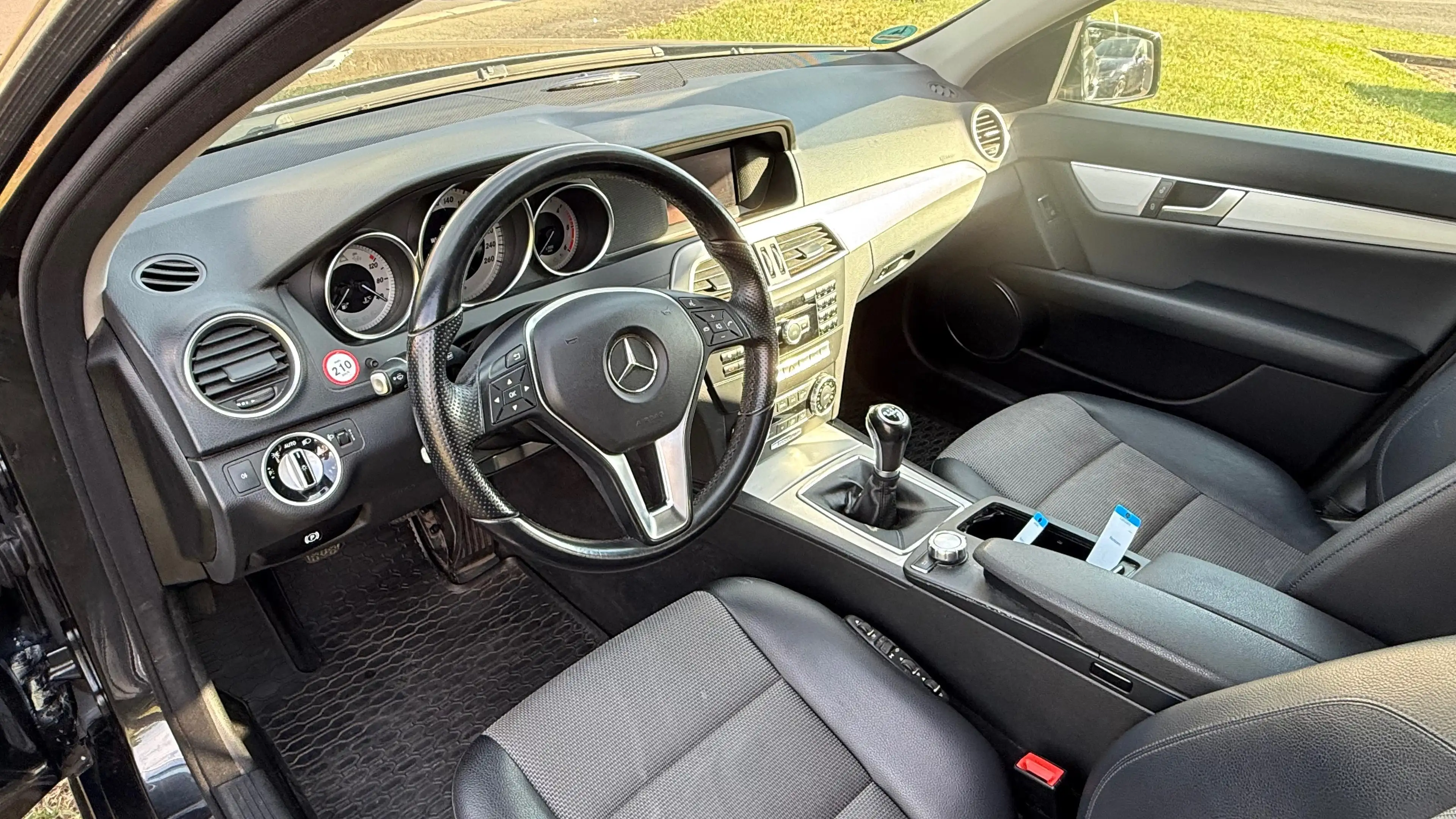 Mercedes-Benz C 250 C 250 T CDI BlueEfficiency (204.203) — photo 11