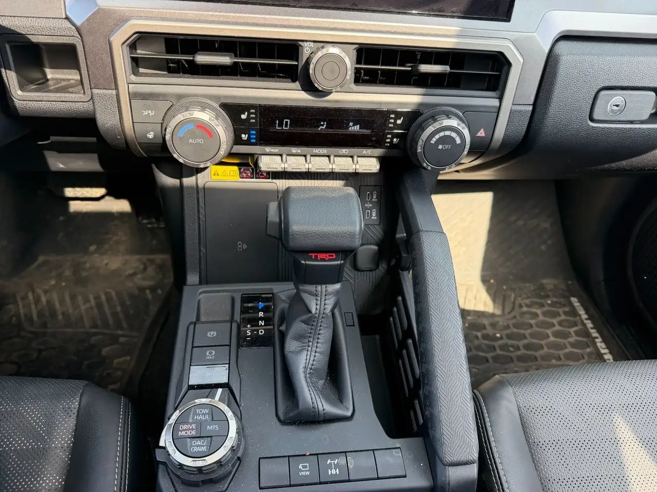 Toyota 4-Runner снимка Toyota 4-Runner