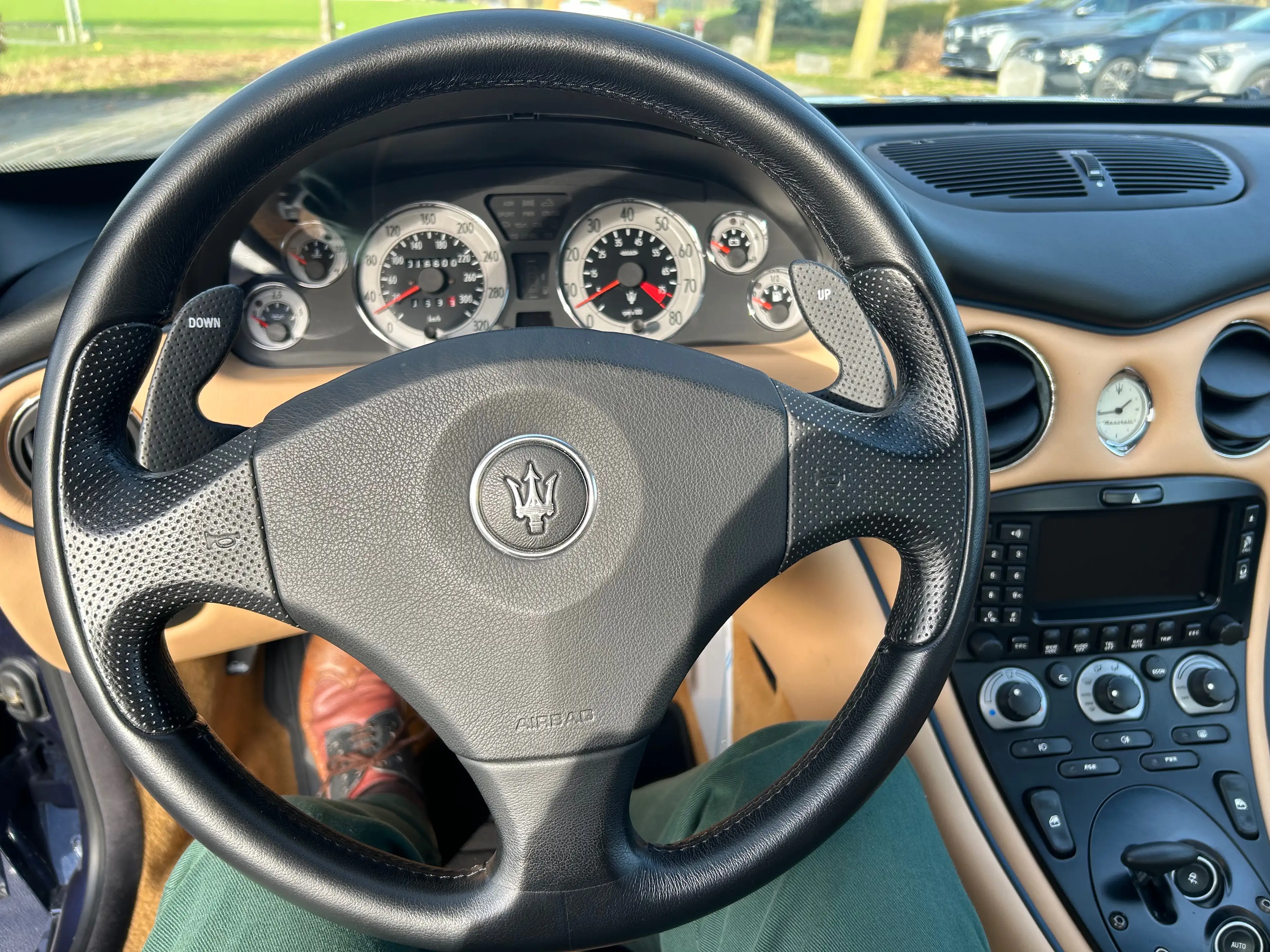 Maserati Coupe Cambiocorsa, Erstbesitz, nur 16.600 km — photo 15