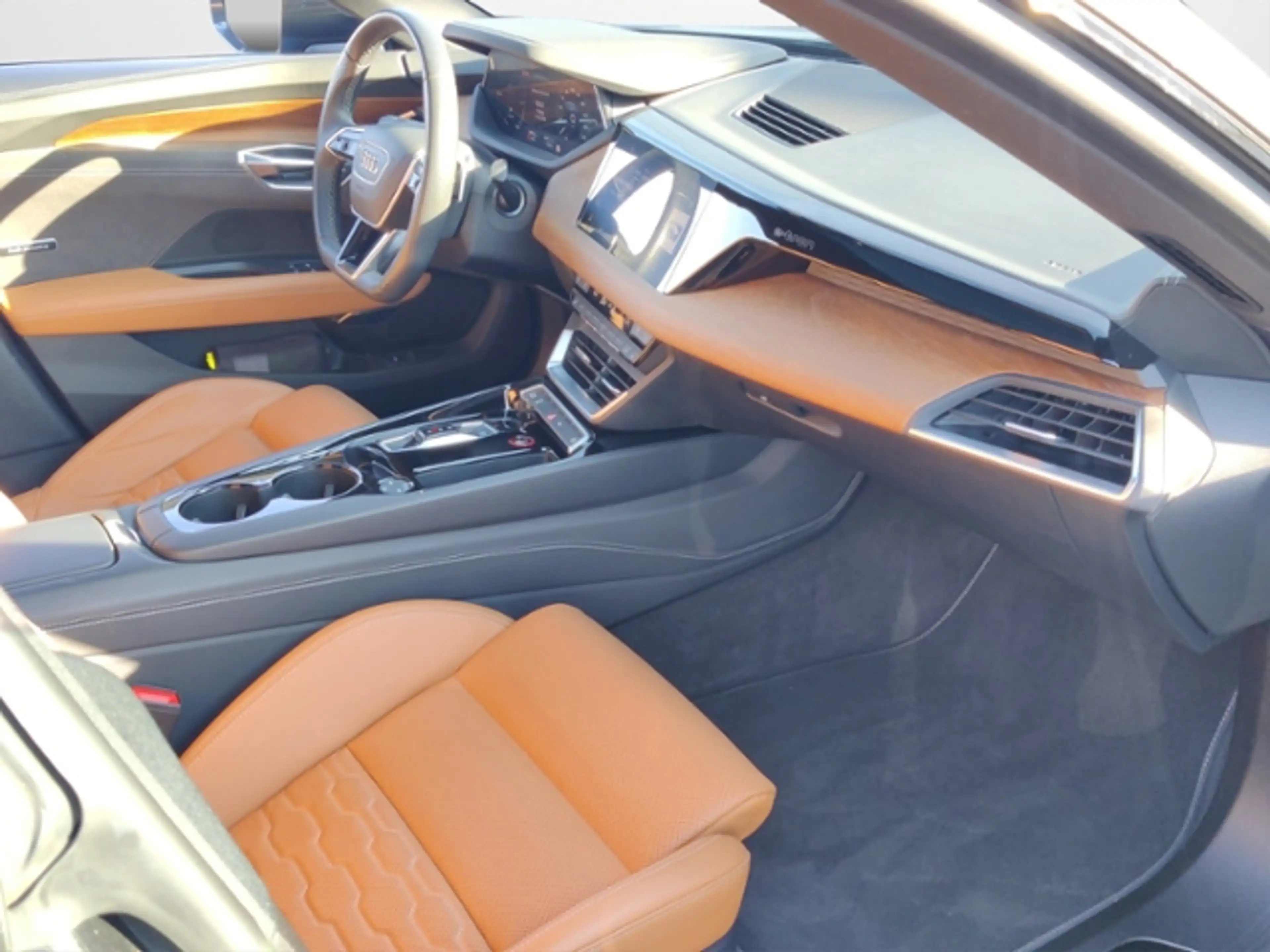 Audi e-tron GT +DESIGNPAKET+SPORTSITZE PRO+B & O+ — photo 17